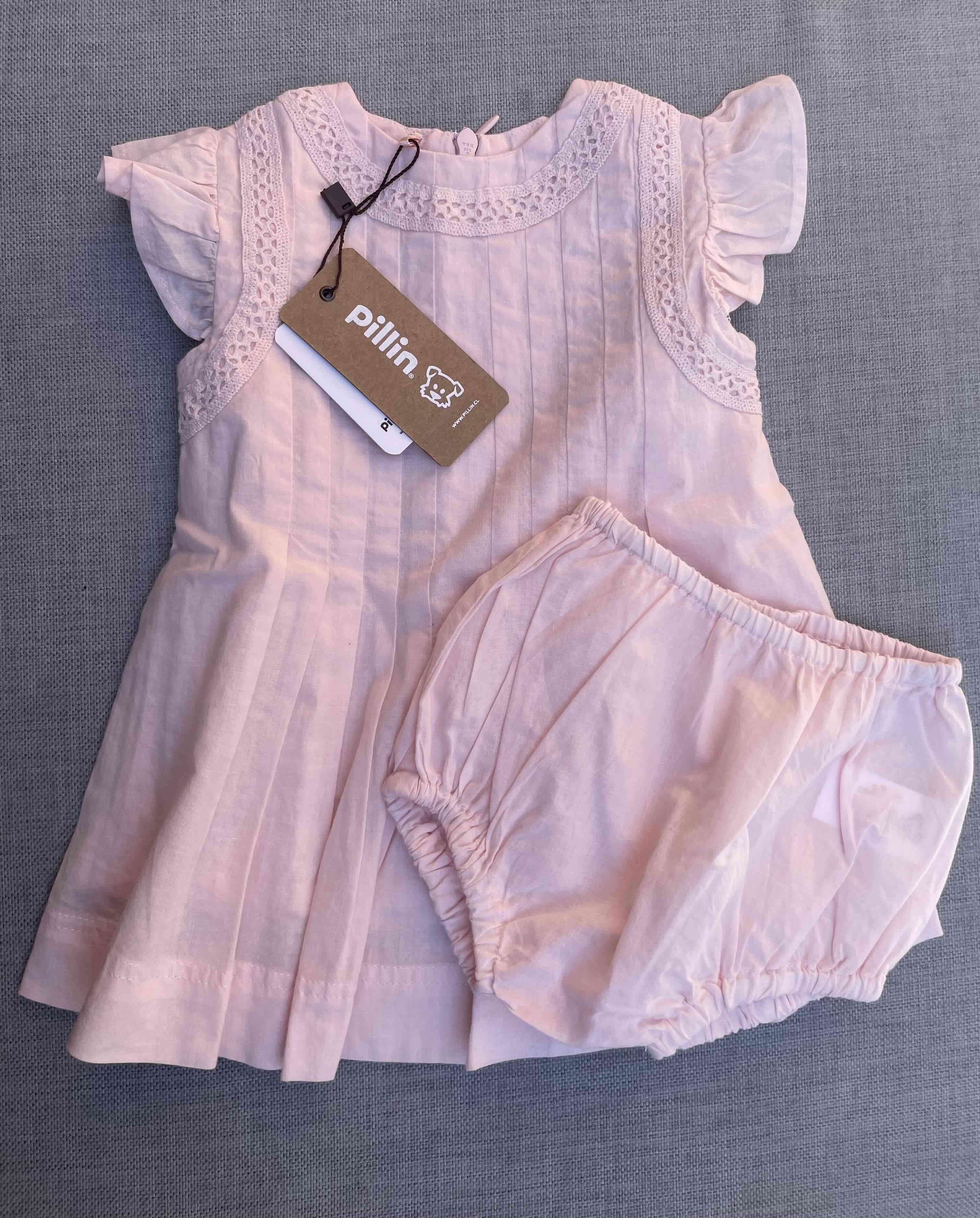 Conjunto bebé rosado con encaje