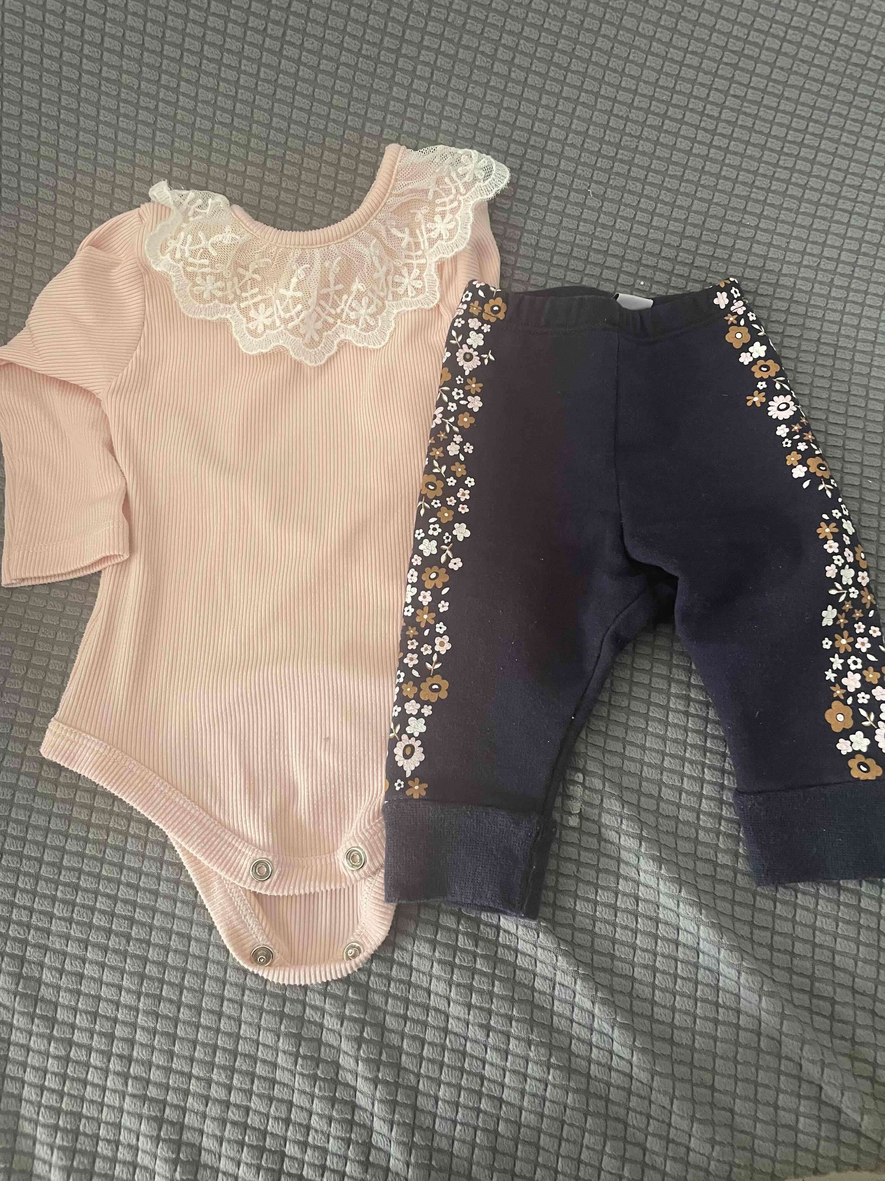 Conjunto de ropa para bebé - miniatura 2