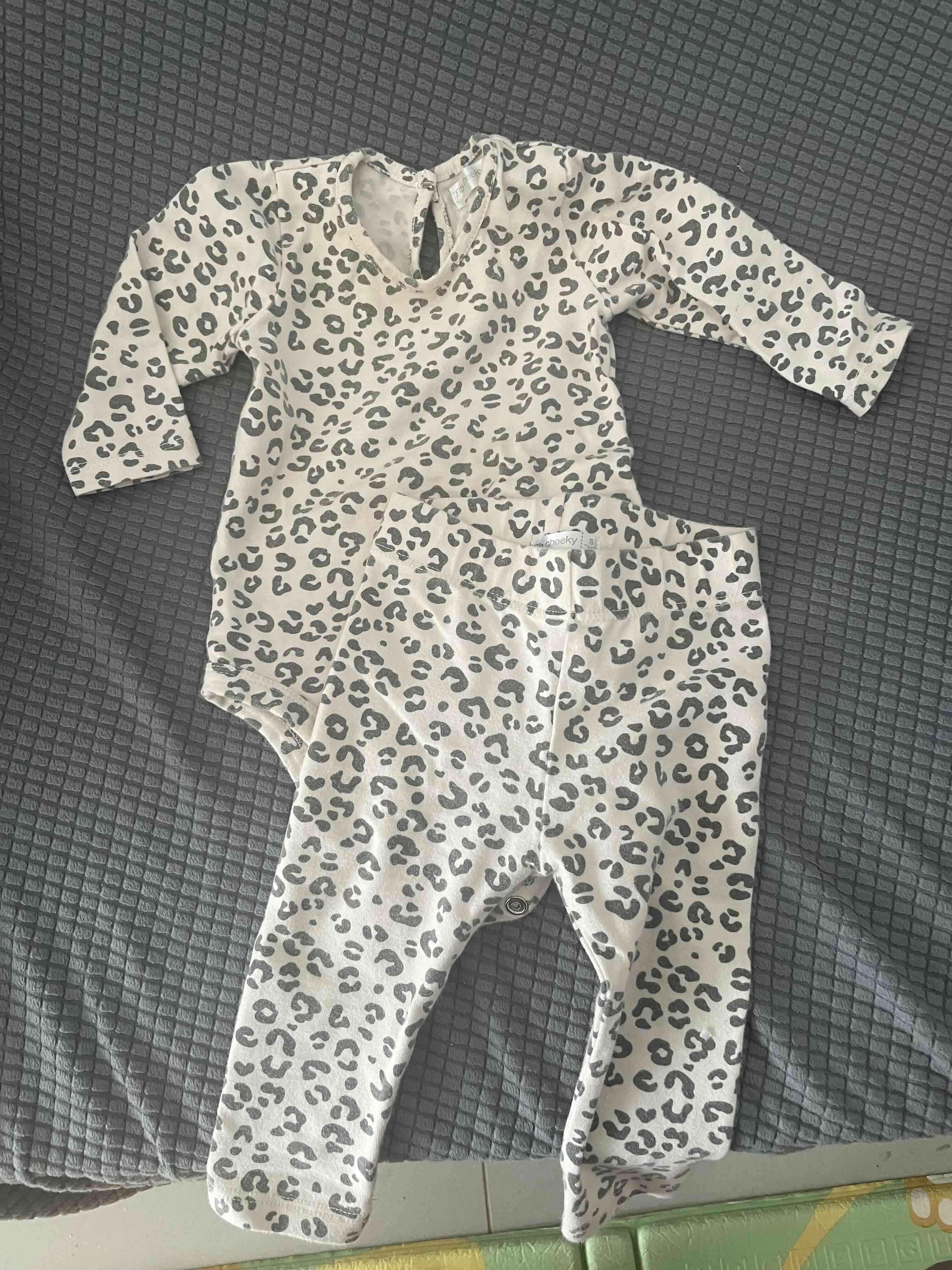 Conjunto de ropa para bebé - miniatura 3