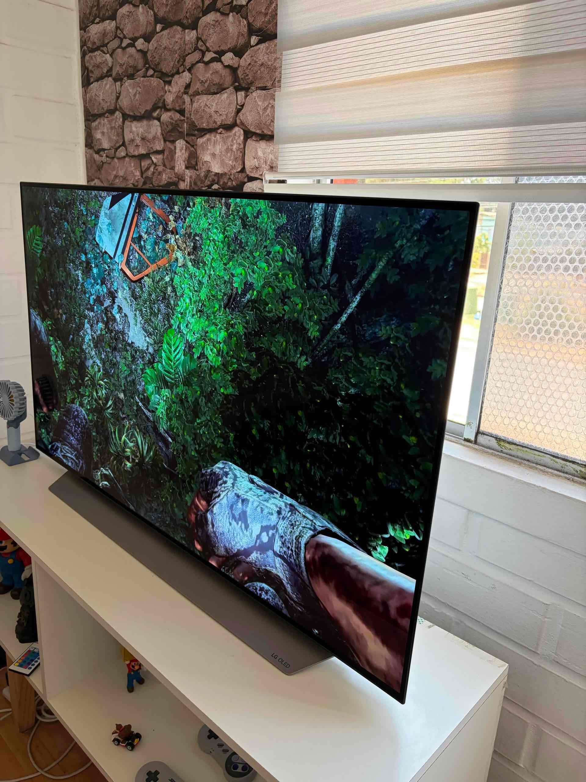 Televisor LG OLED 48 pulgadas - miniatura 2