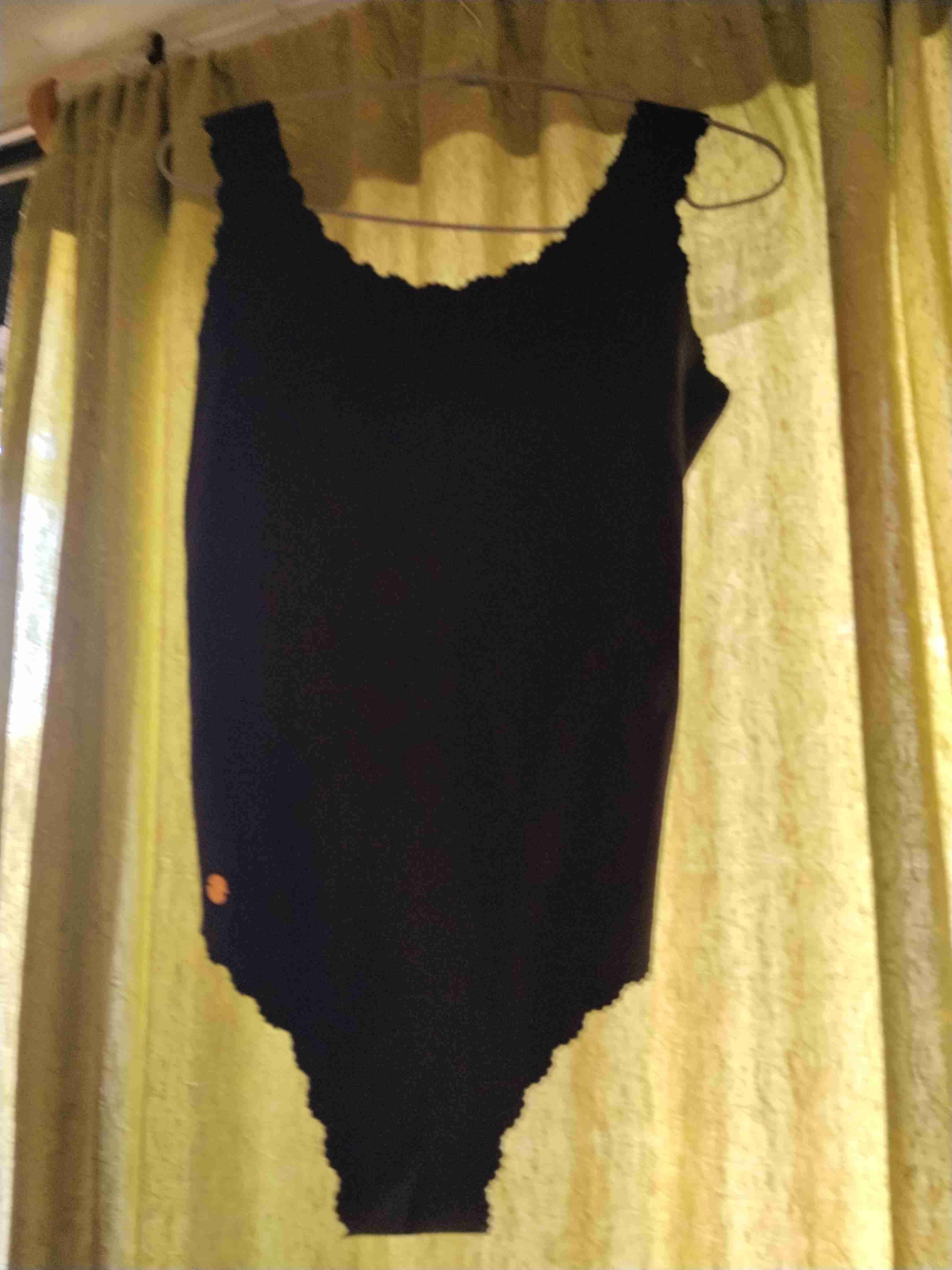 Traje de baño negro de encaje
