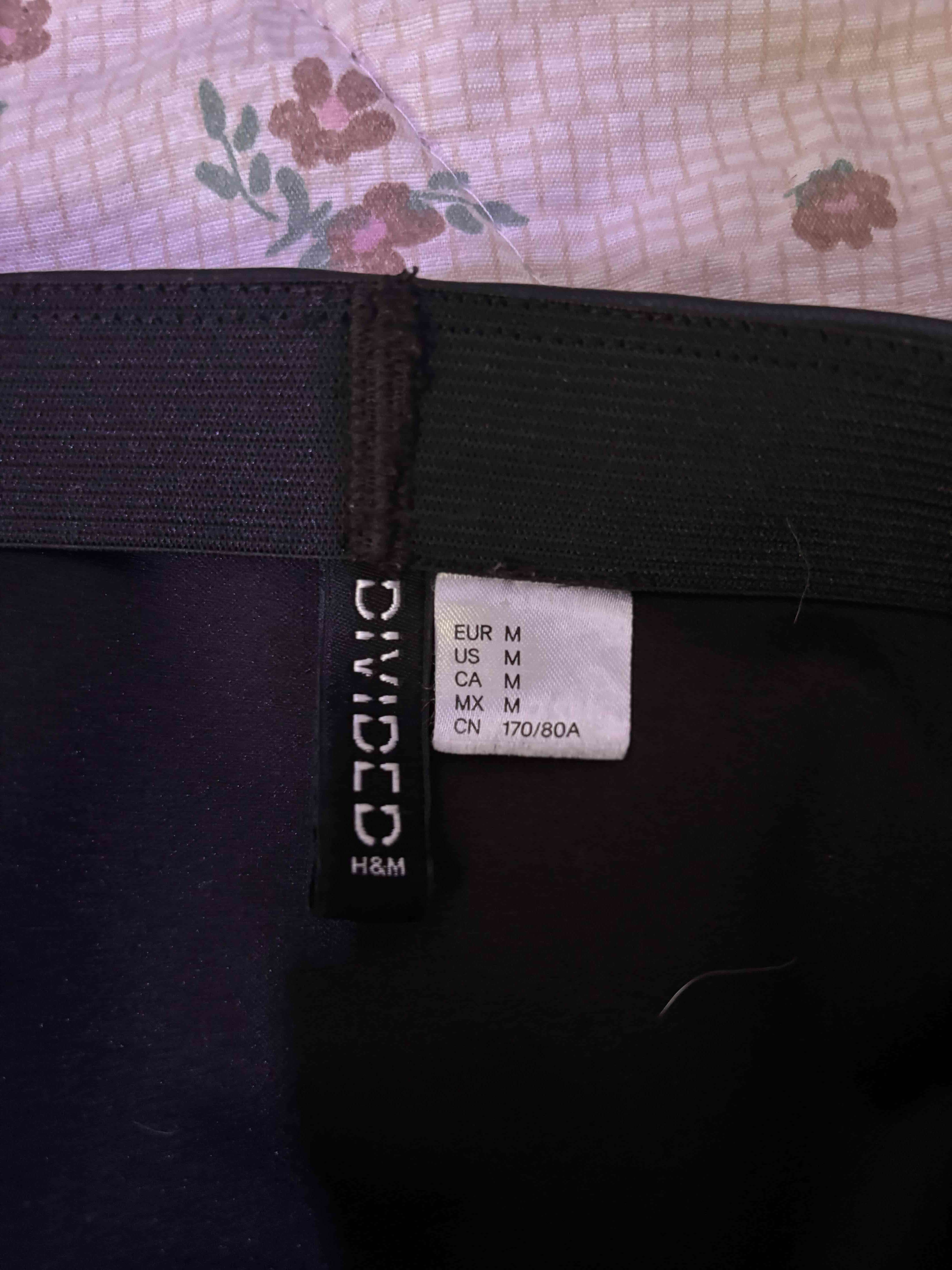 Minifalda de cuero negra - miniatura 2