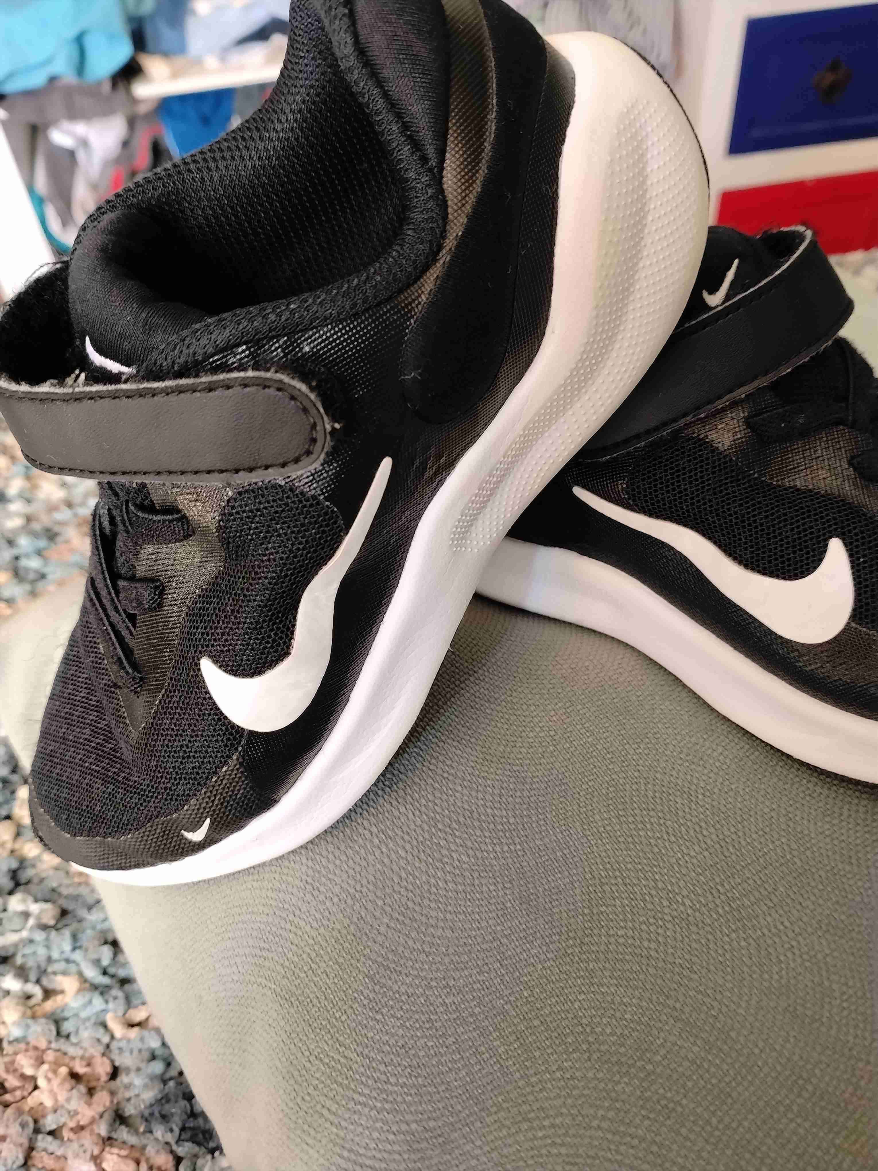 Zapatillas deportivas negras Nike - miniatura 2