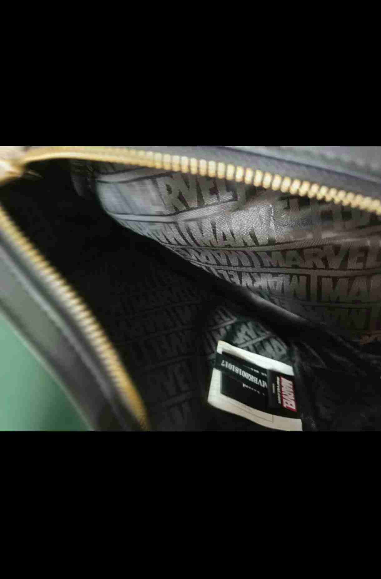 Mochila Marvel Loki  verde y dorada - miniatura 3