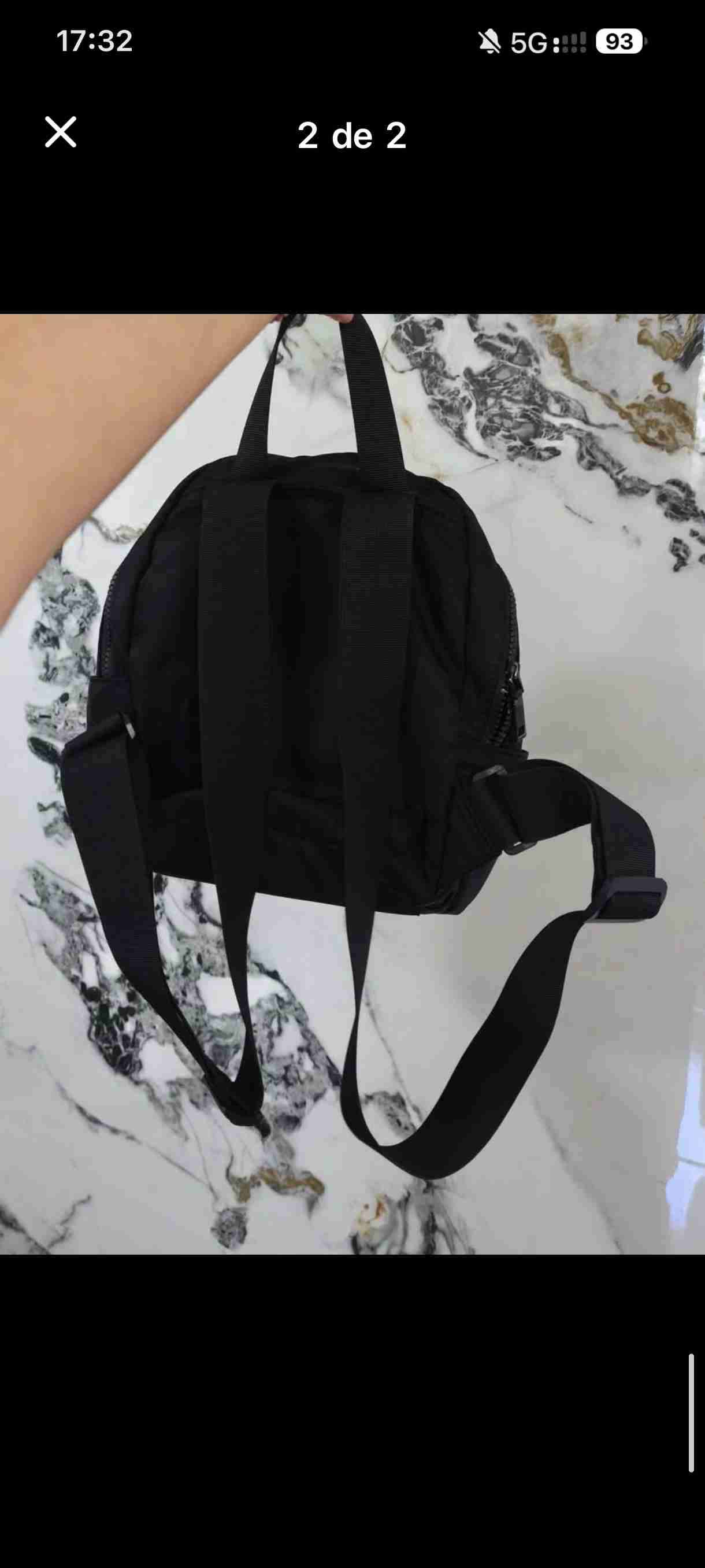 Mochila negra Xtreme con detalle verde - miniatura 2