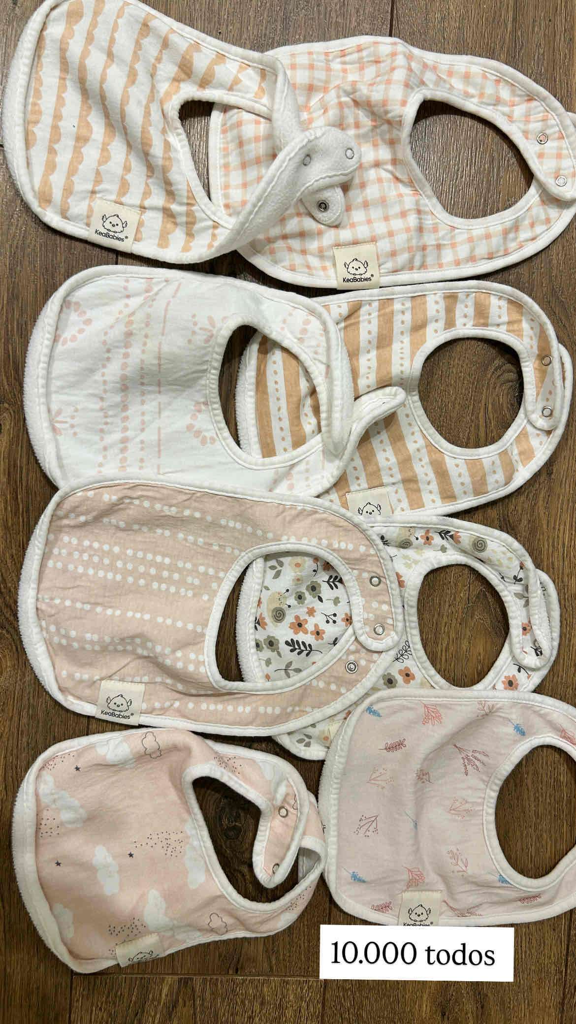 Set 8 Baberos nuevos estampados para bebé