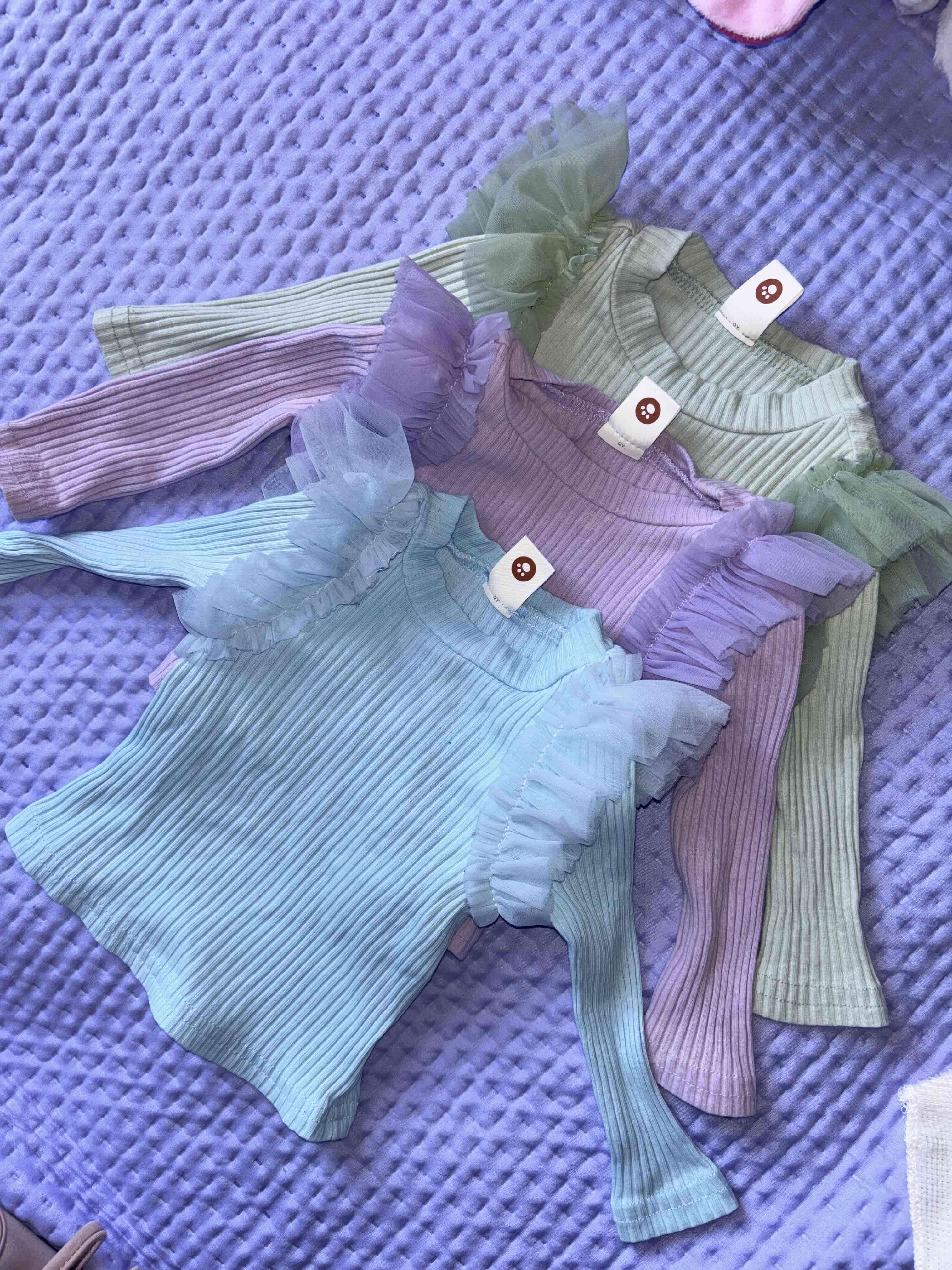 Conjunto de poleras con vuelos