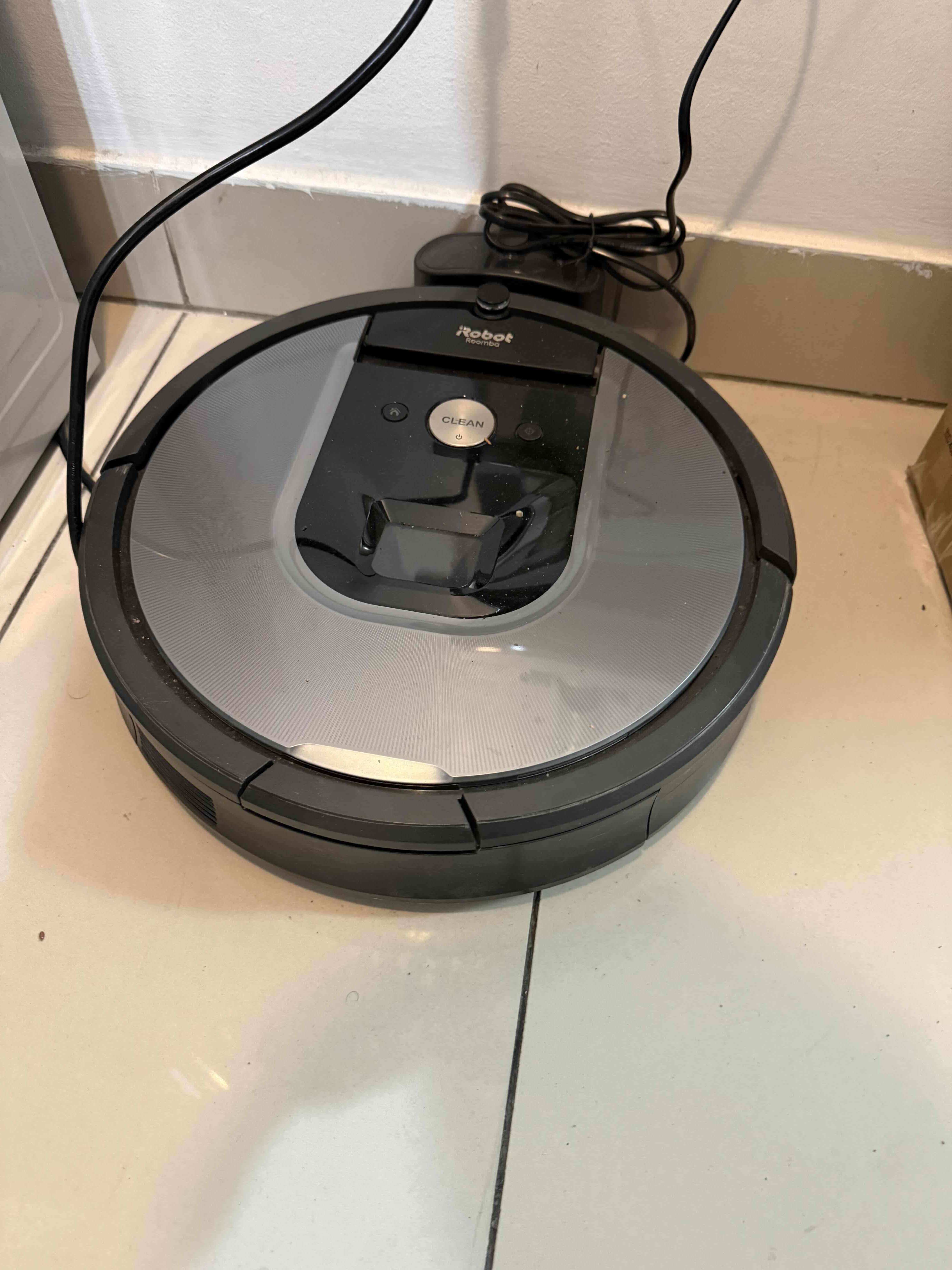 Aspiradora iRobot Roomba 960 - miniatura 3