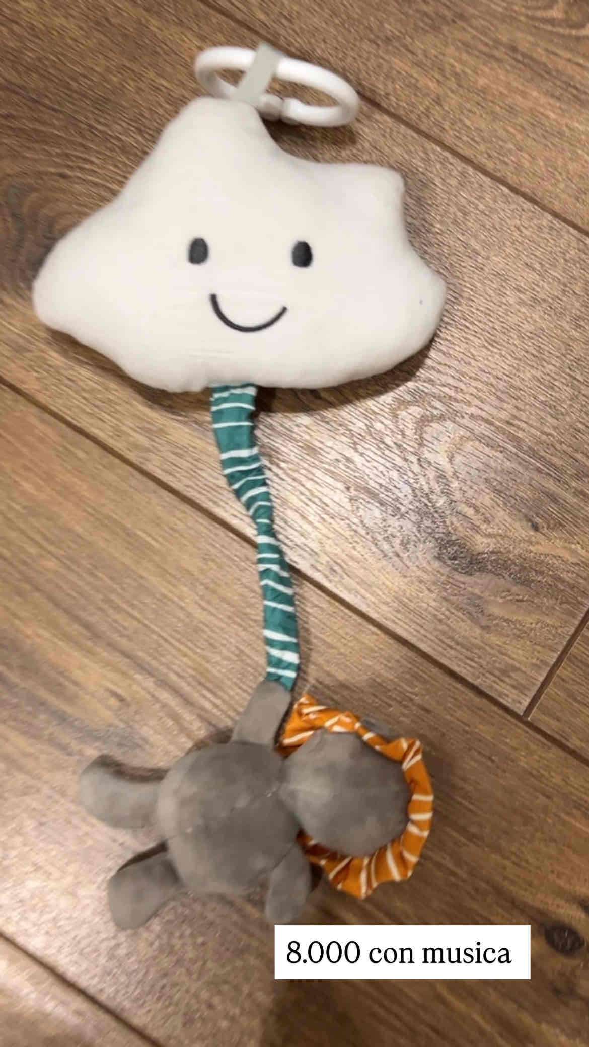 Juguete musical nube con animal