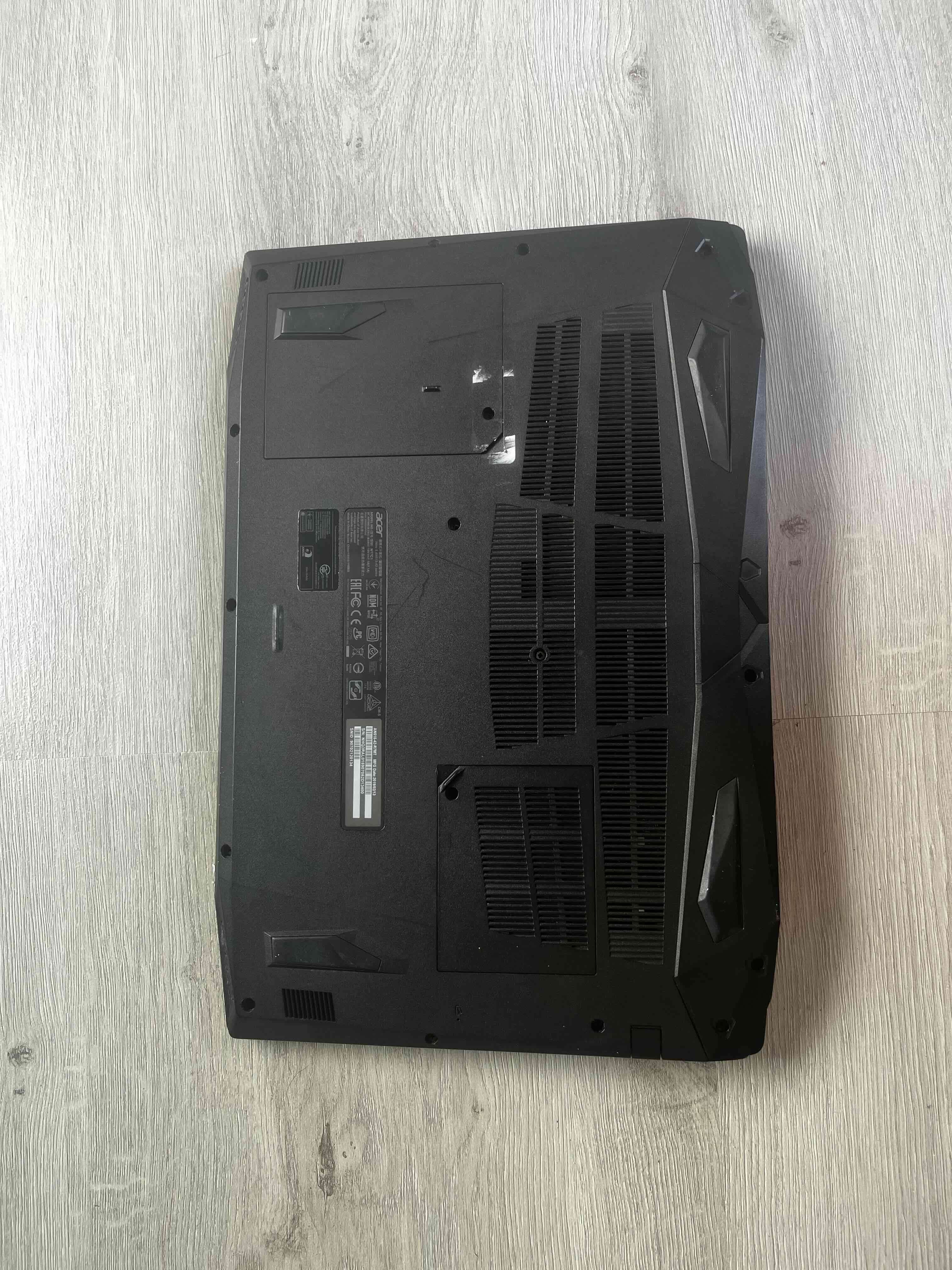 Se vende o permuta Laptop Acer Nitro 5 - miniatura 2