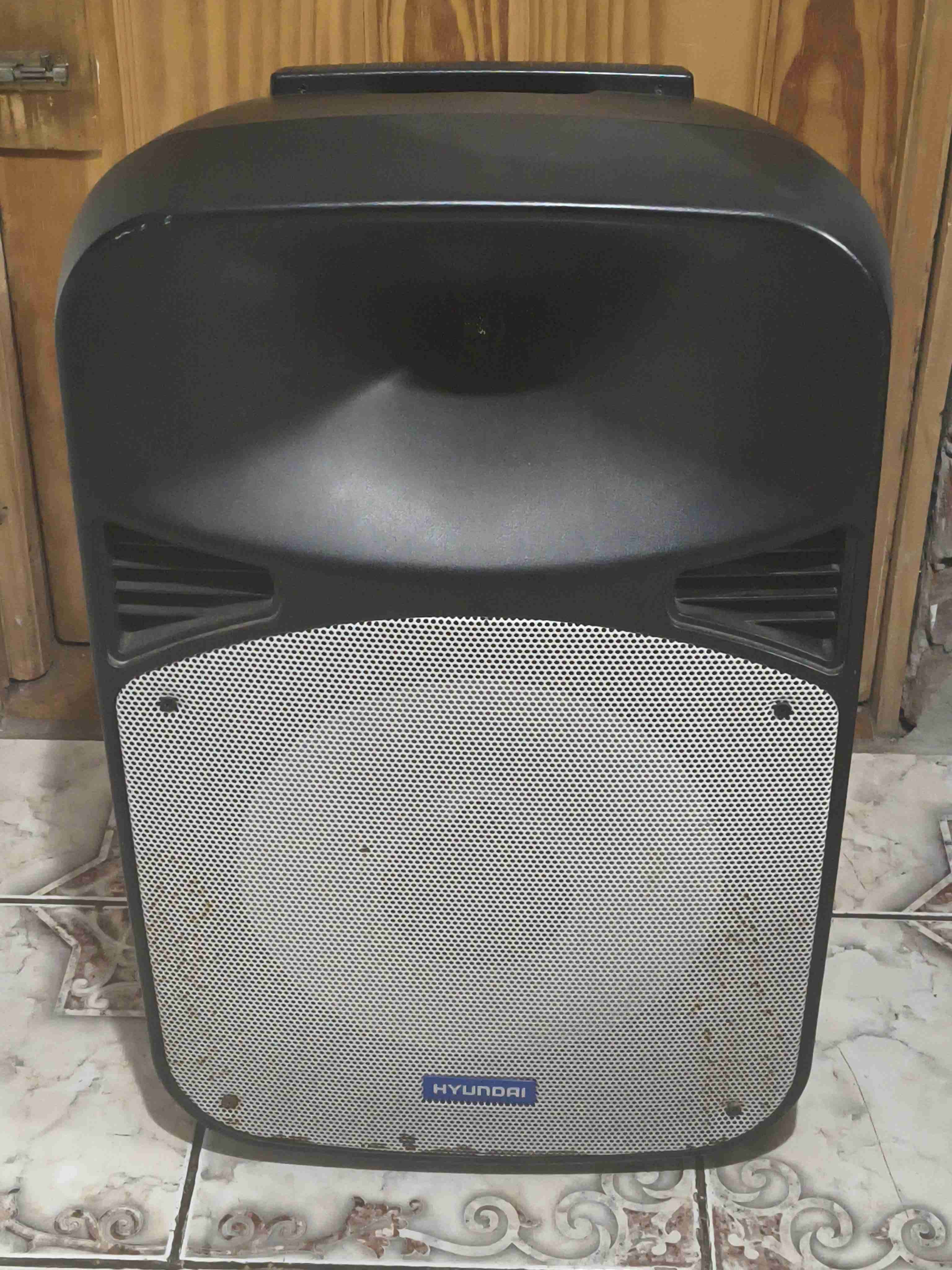 Parlante Hyundai portátil Blast sin cargador