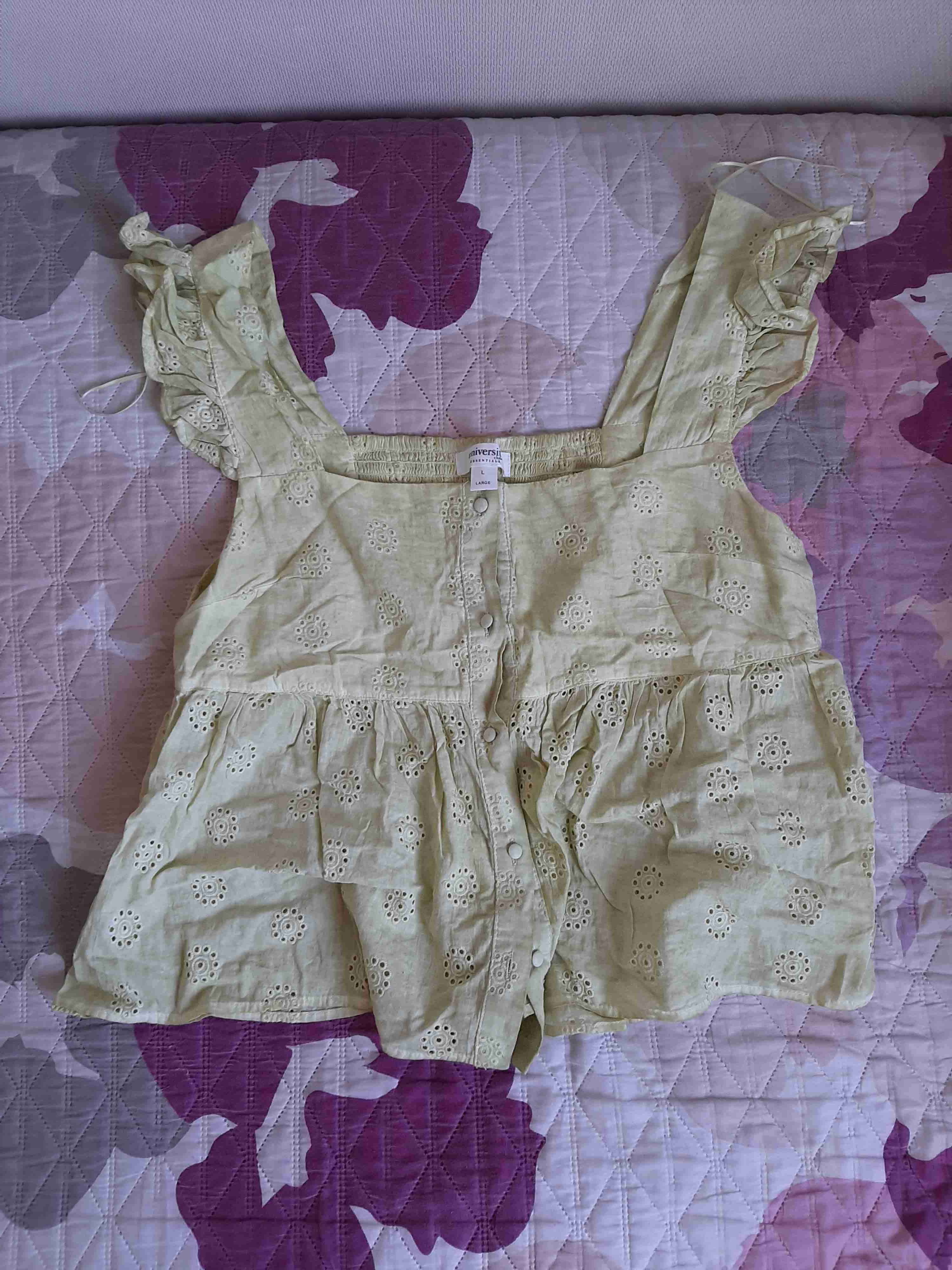 Blusa  con detalles bordados