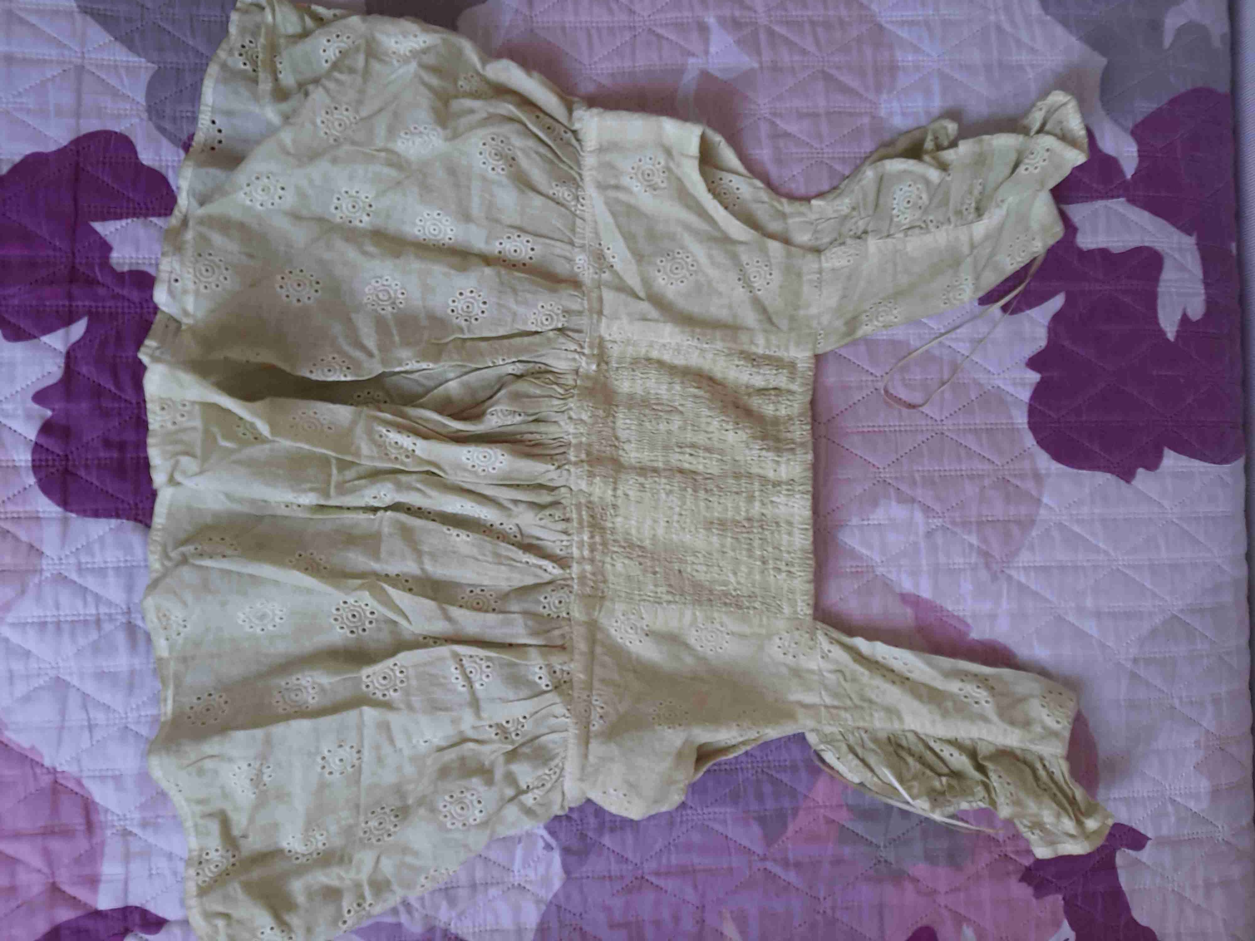 Blusa  con detalles bordados - miniatura 3