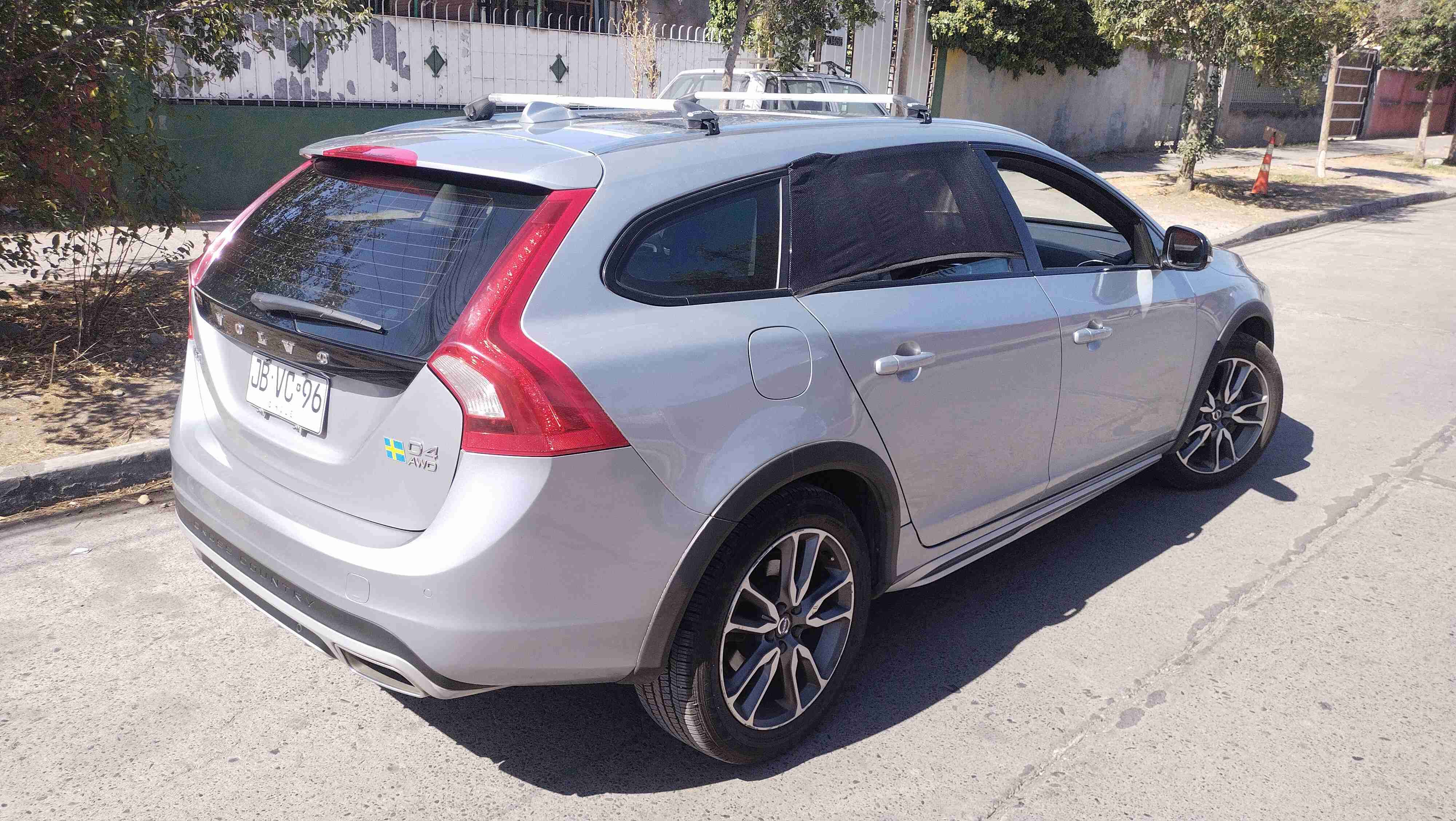Volvo v60 tope de linea - miniatura 2