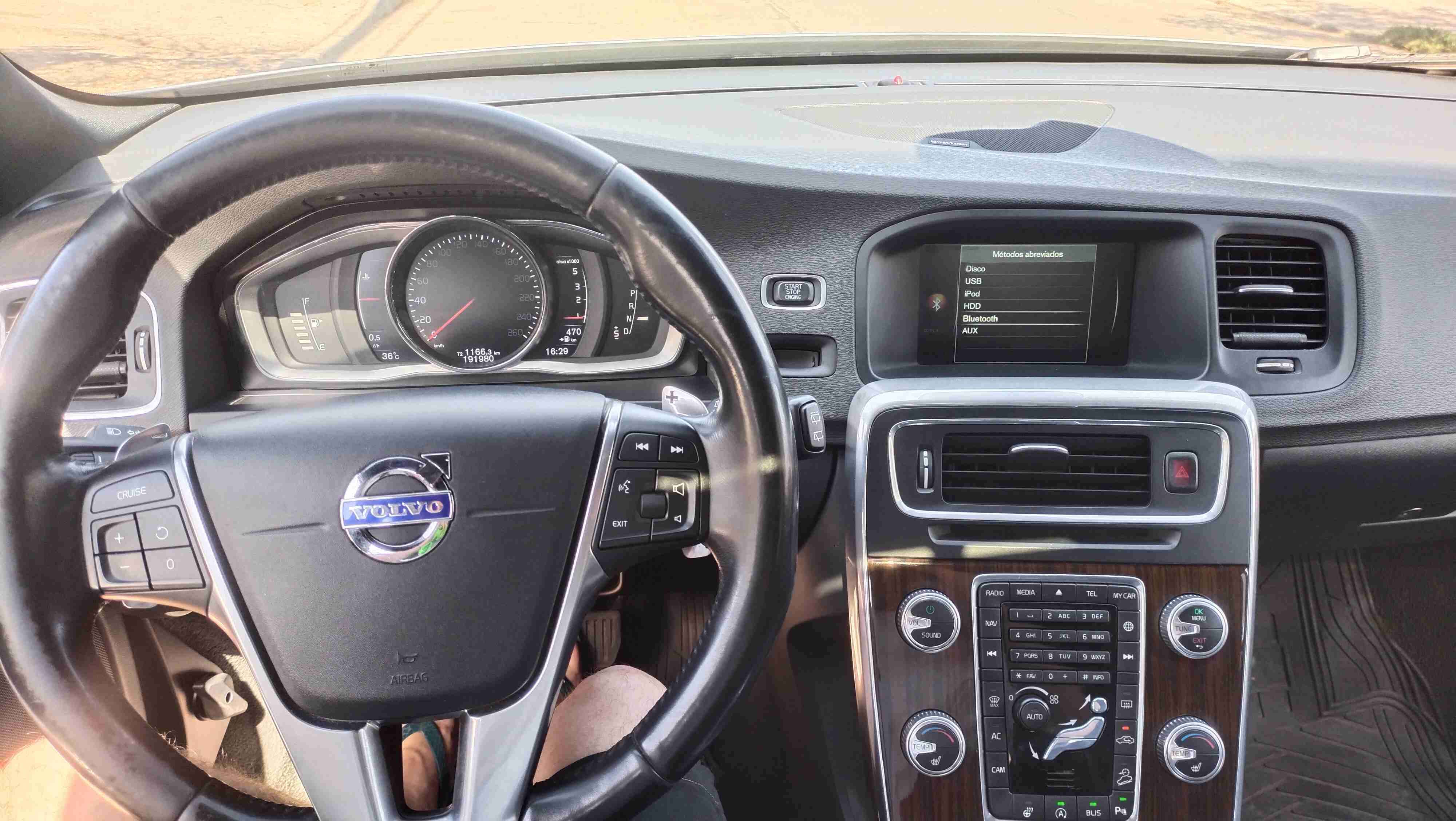 Volvo v60 tope de linea - miniatura 6