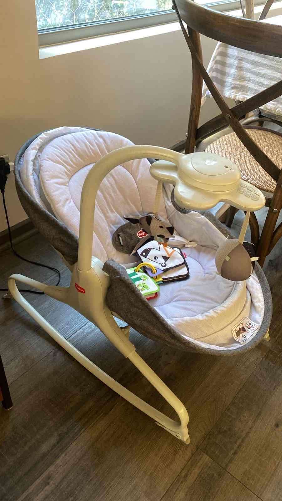 Silla mecedora para bebé Tiny Love