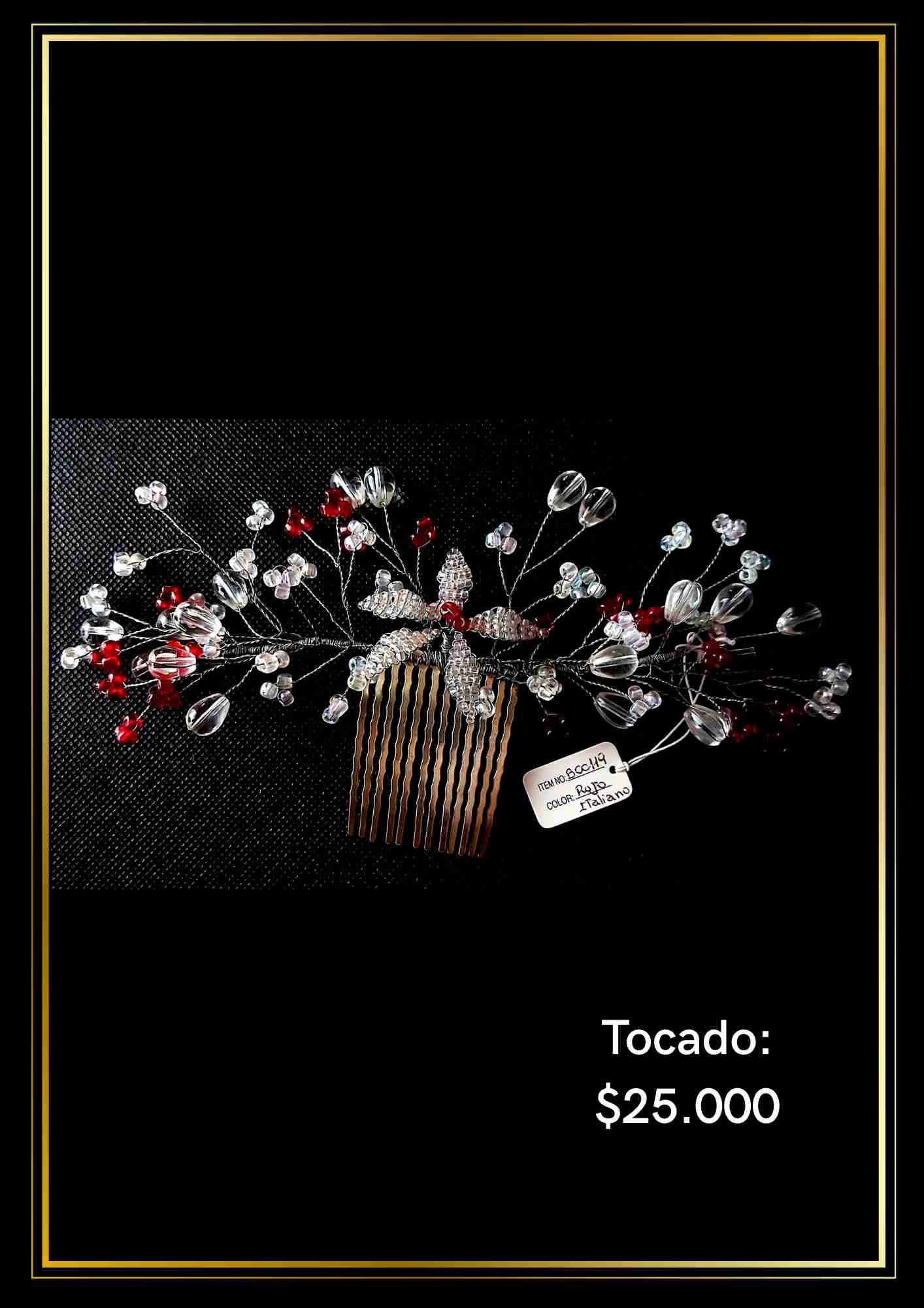 Tocado elegante con perlas