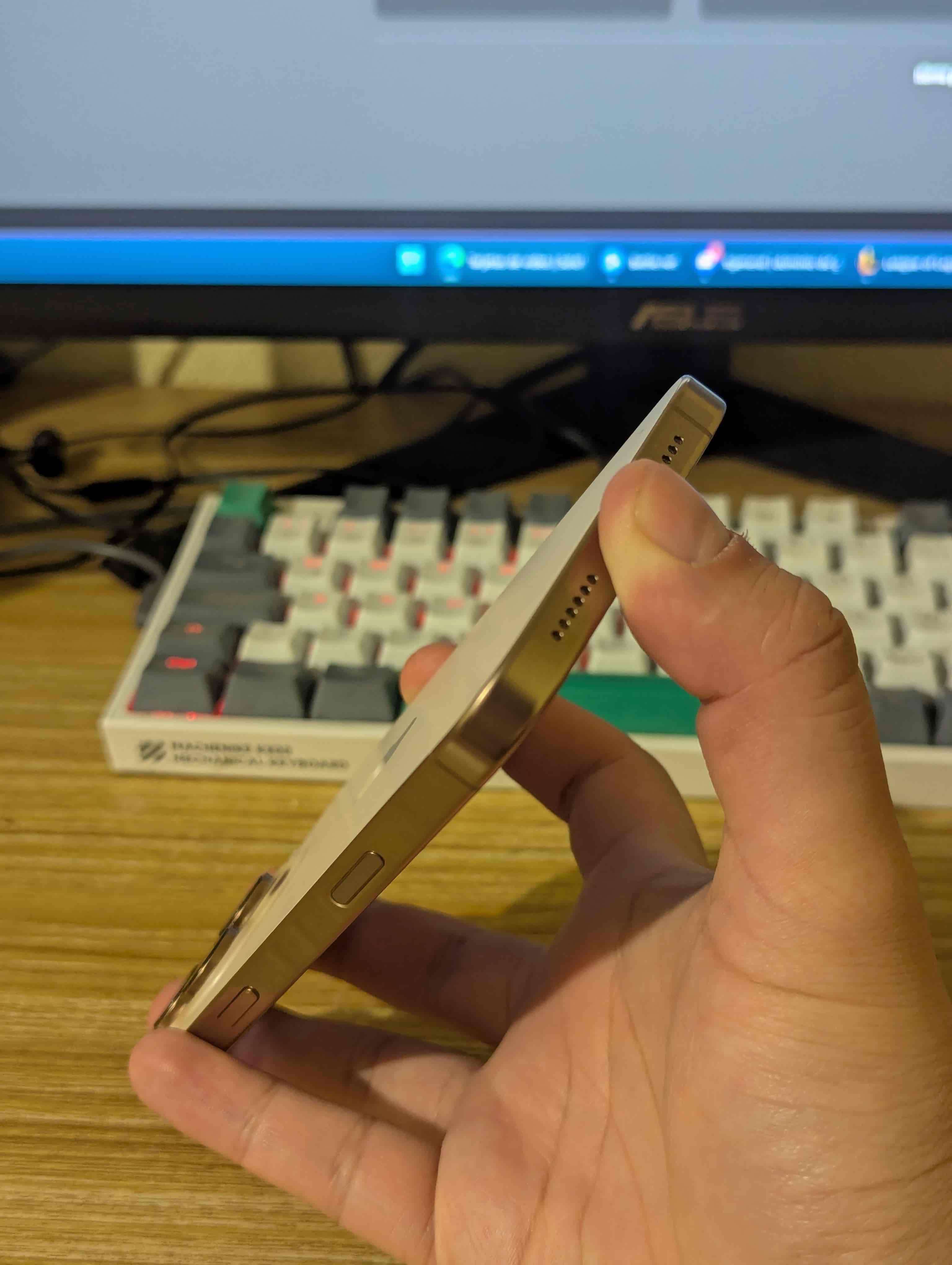 iPhone 16 Pro max (256GB) Liberado - miniatura 2