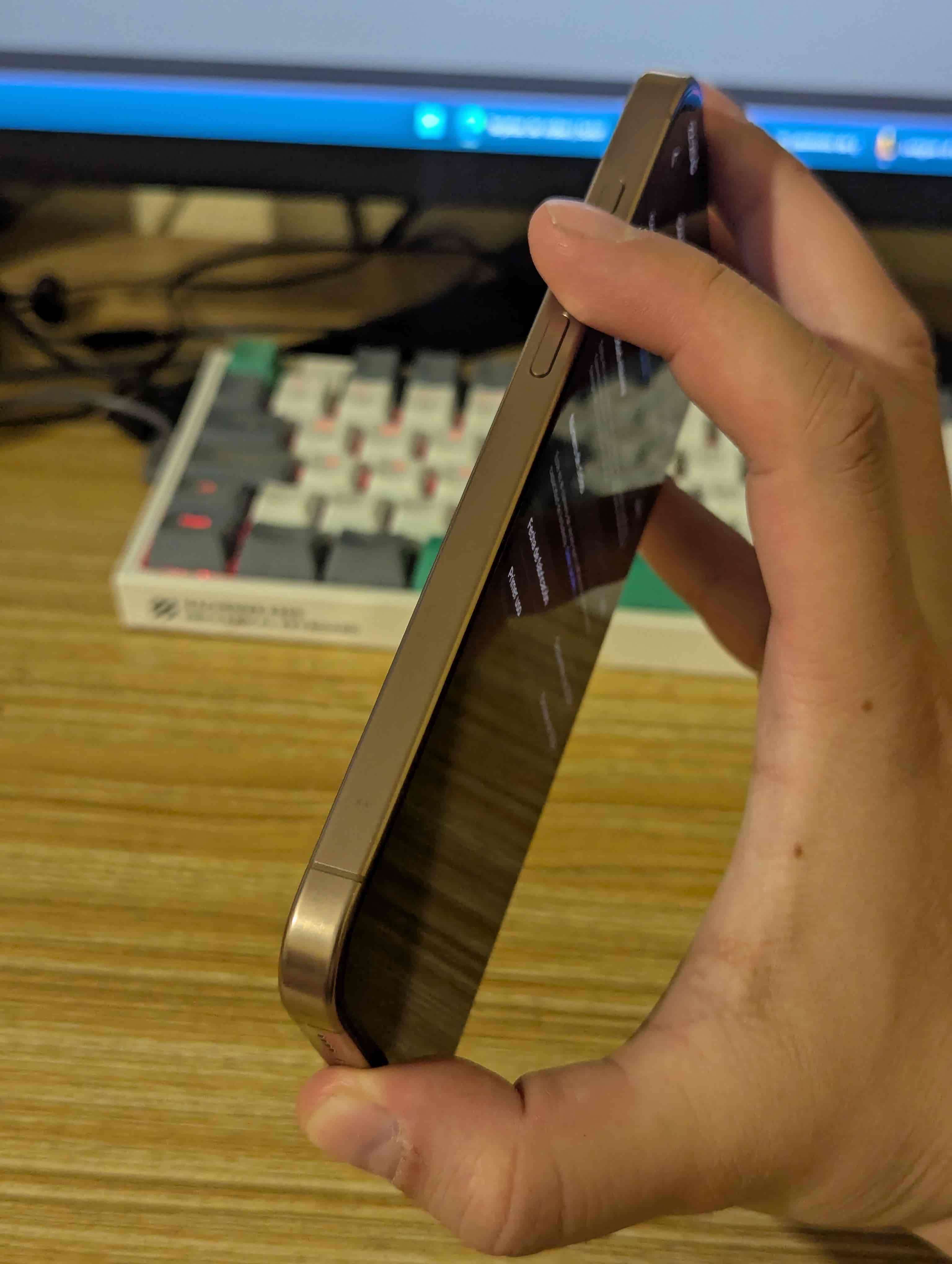 iPhone 16 Pro max (256GB) Liberado - miniatura 3