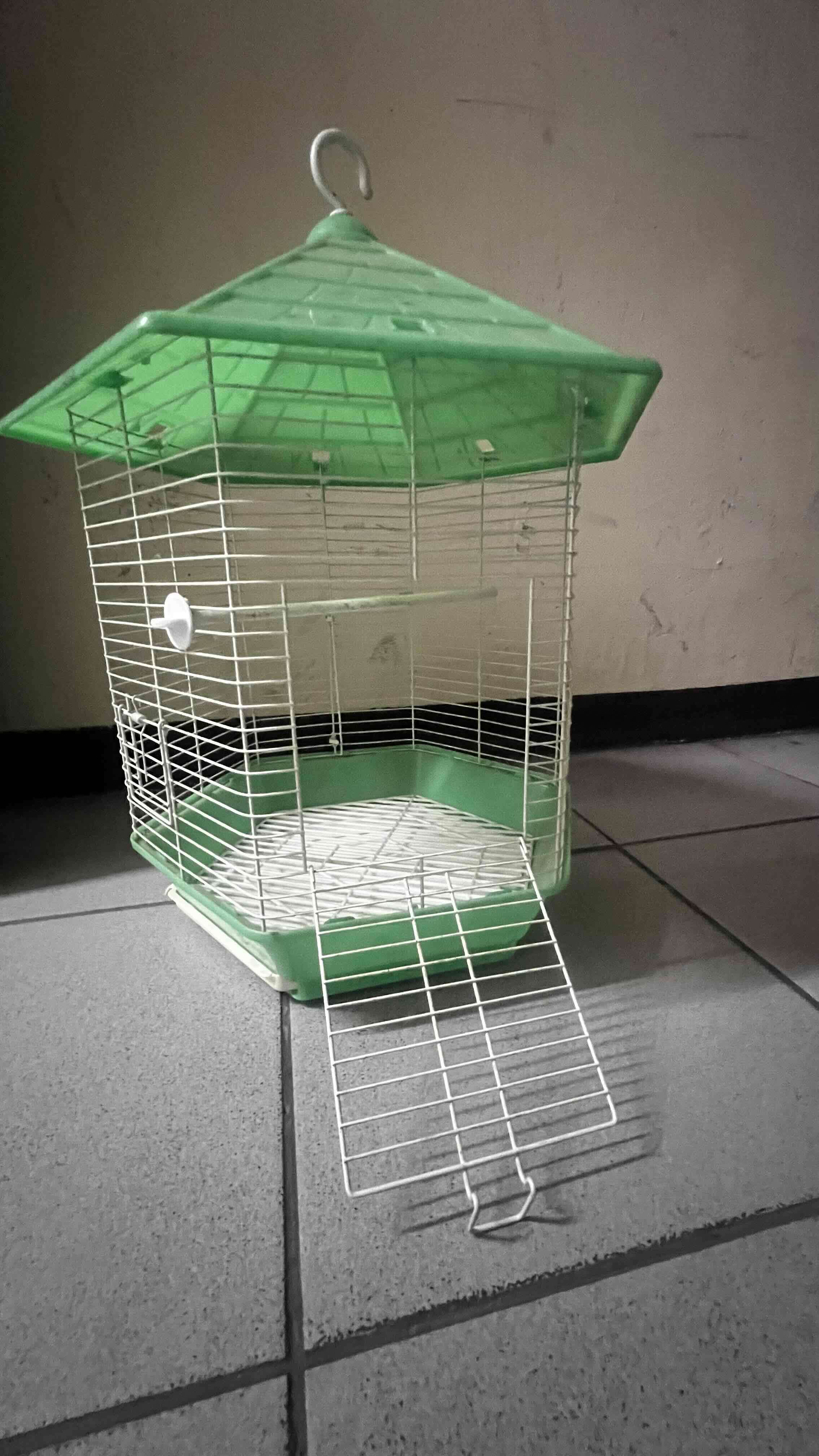 Jaula hexagonal para pájaros verde - miniatura 2