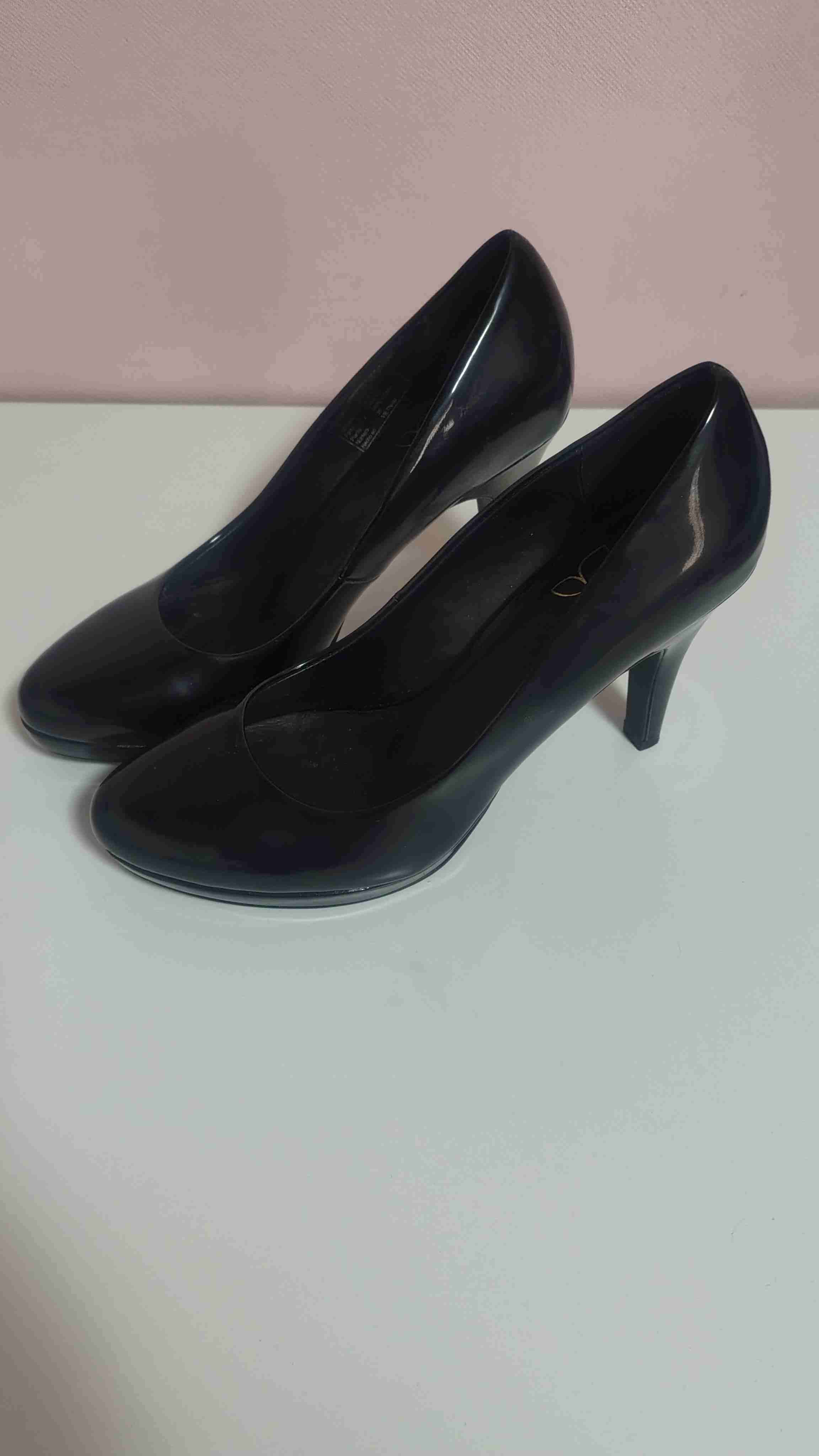 Tacones negros de charol Bata 37 - miniatura 2