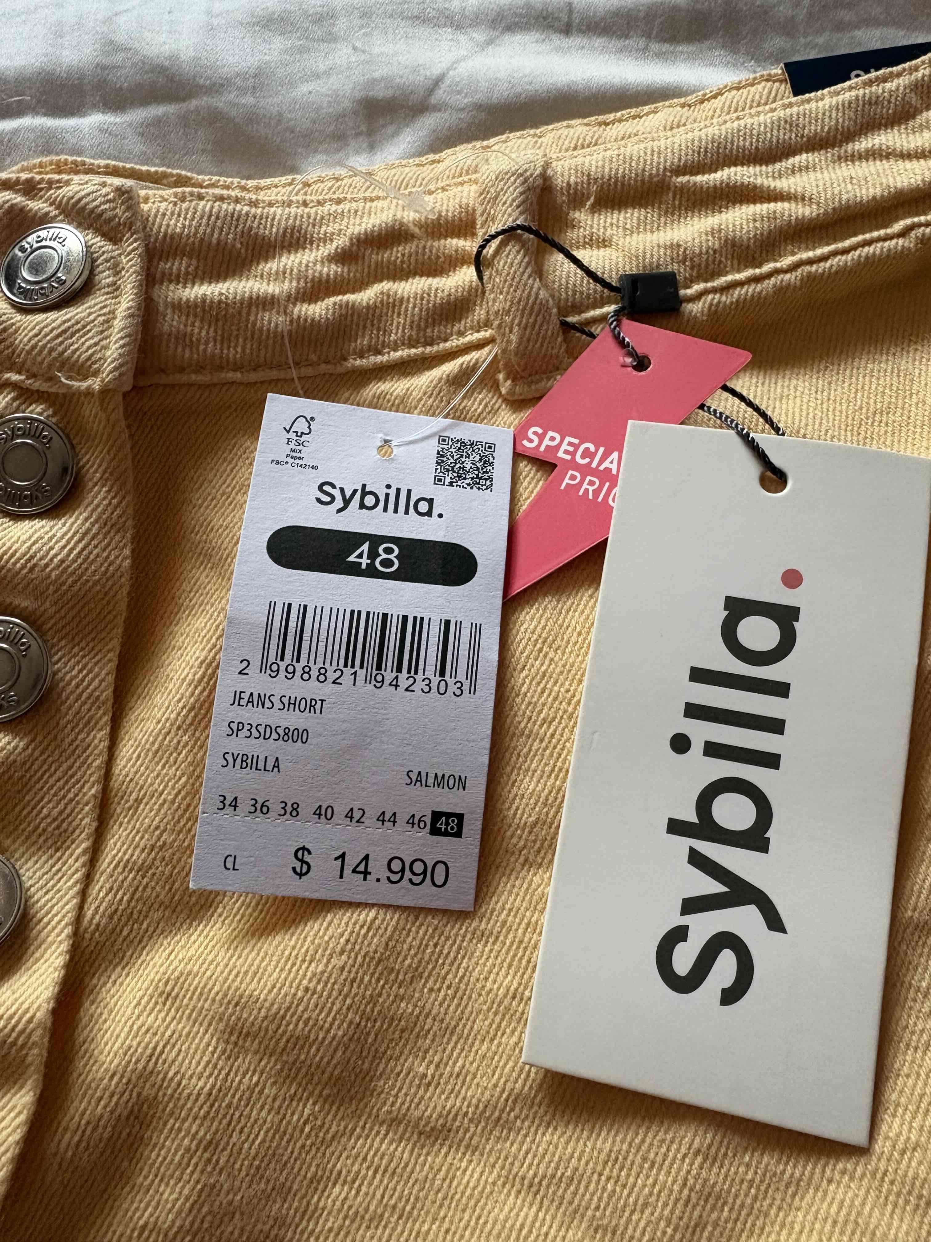 Falda short corta amarilla con botones - miniatura 3