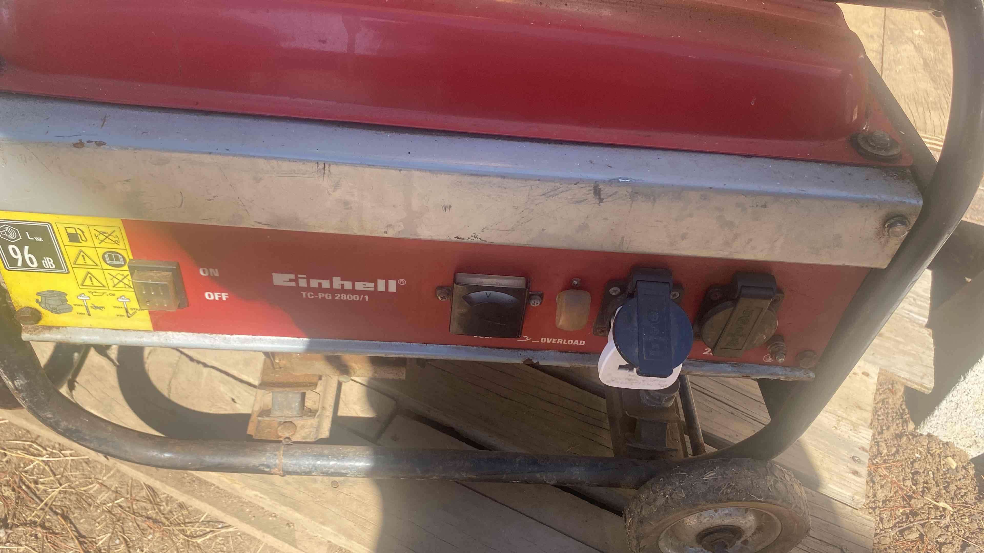 Generador eléctrico portátil rojo a bencina - miniatura 3