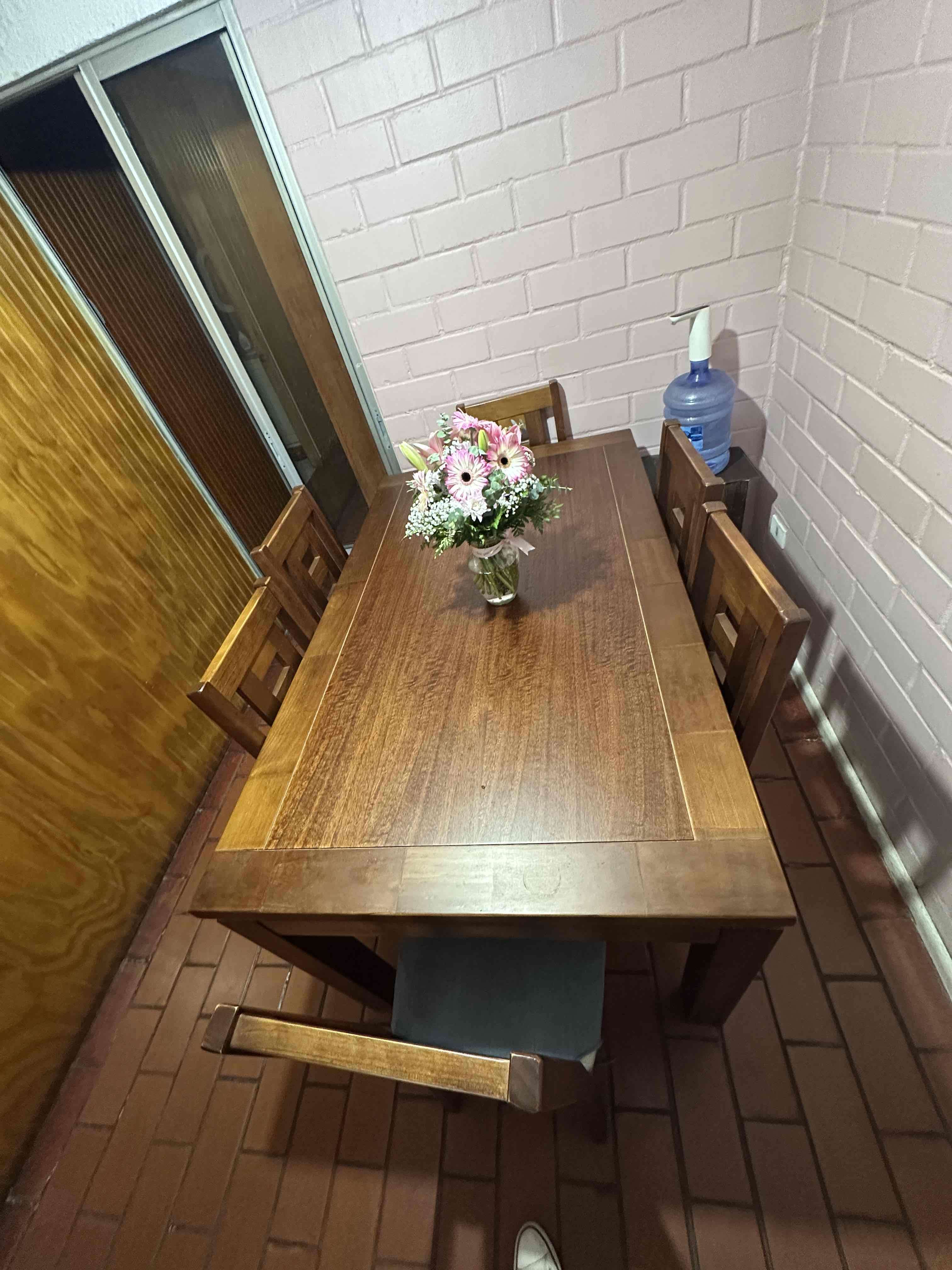 Juego de comedor madera 6 sillas