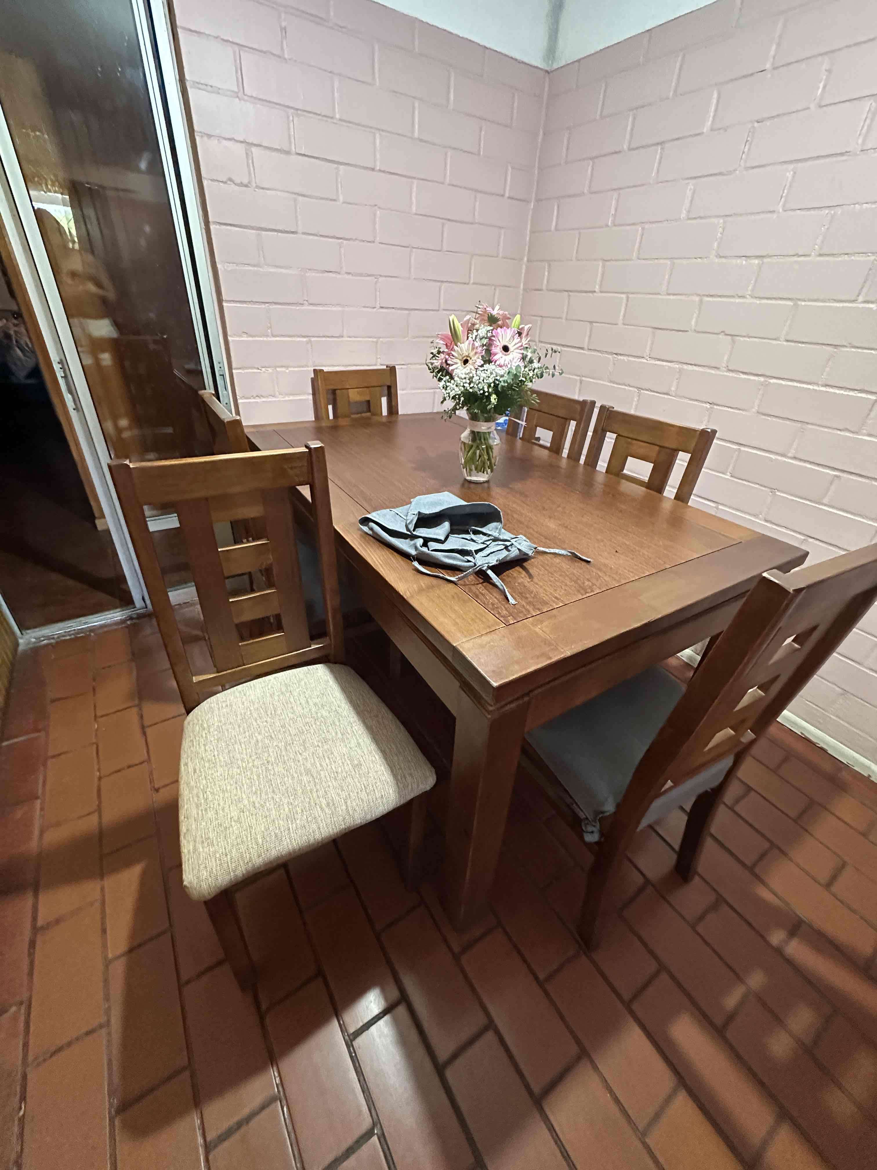 Juego de comedor madera 6 sillas - 2