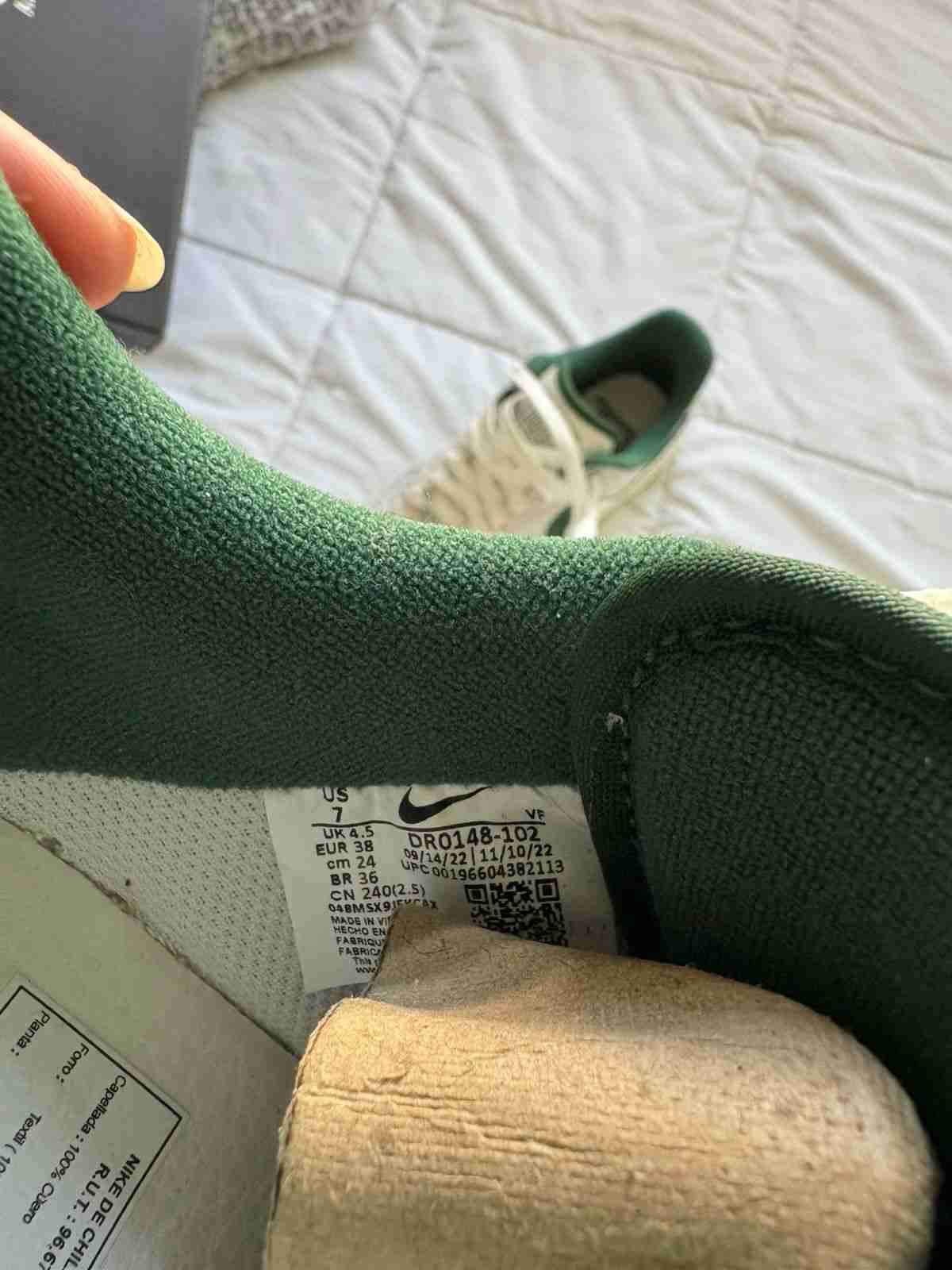 Zapatillas blancas con verde - miniatura 4