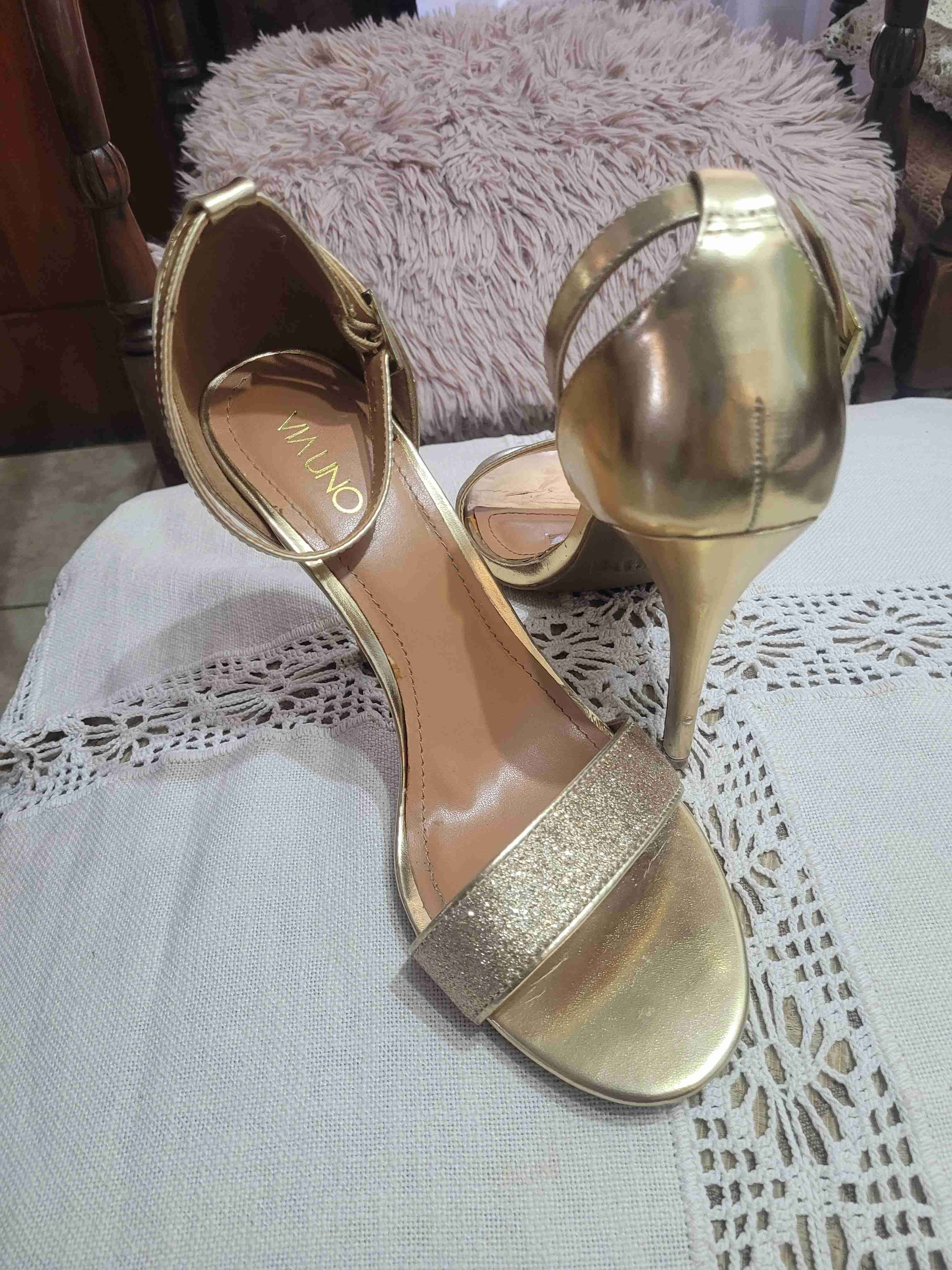 Sandalias doradas con brillo Via Uno - miniatura 2