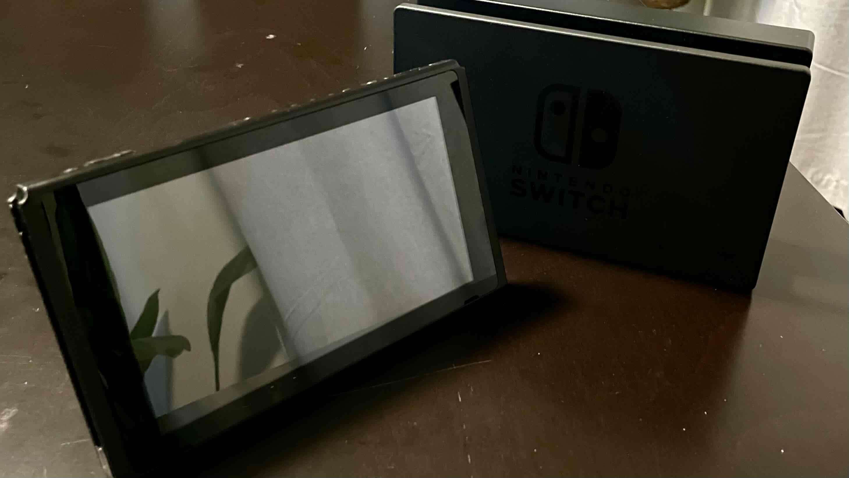 Consola Nintendo Switch V2 + Accesorios originales - miniatura 5