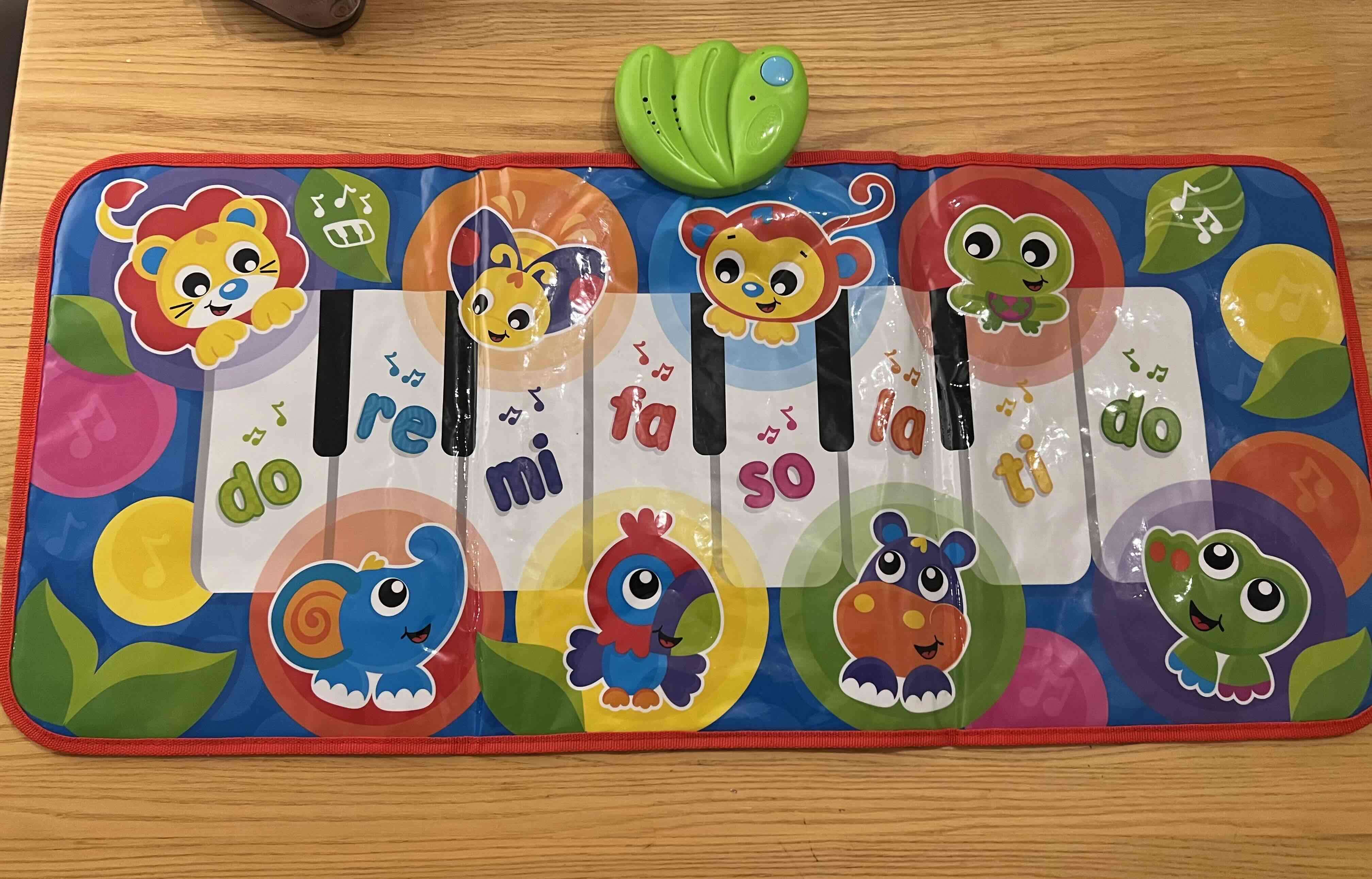 Alfombra con piano musical para niños