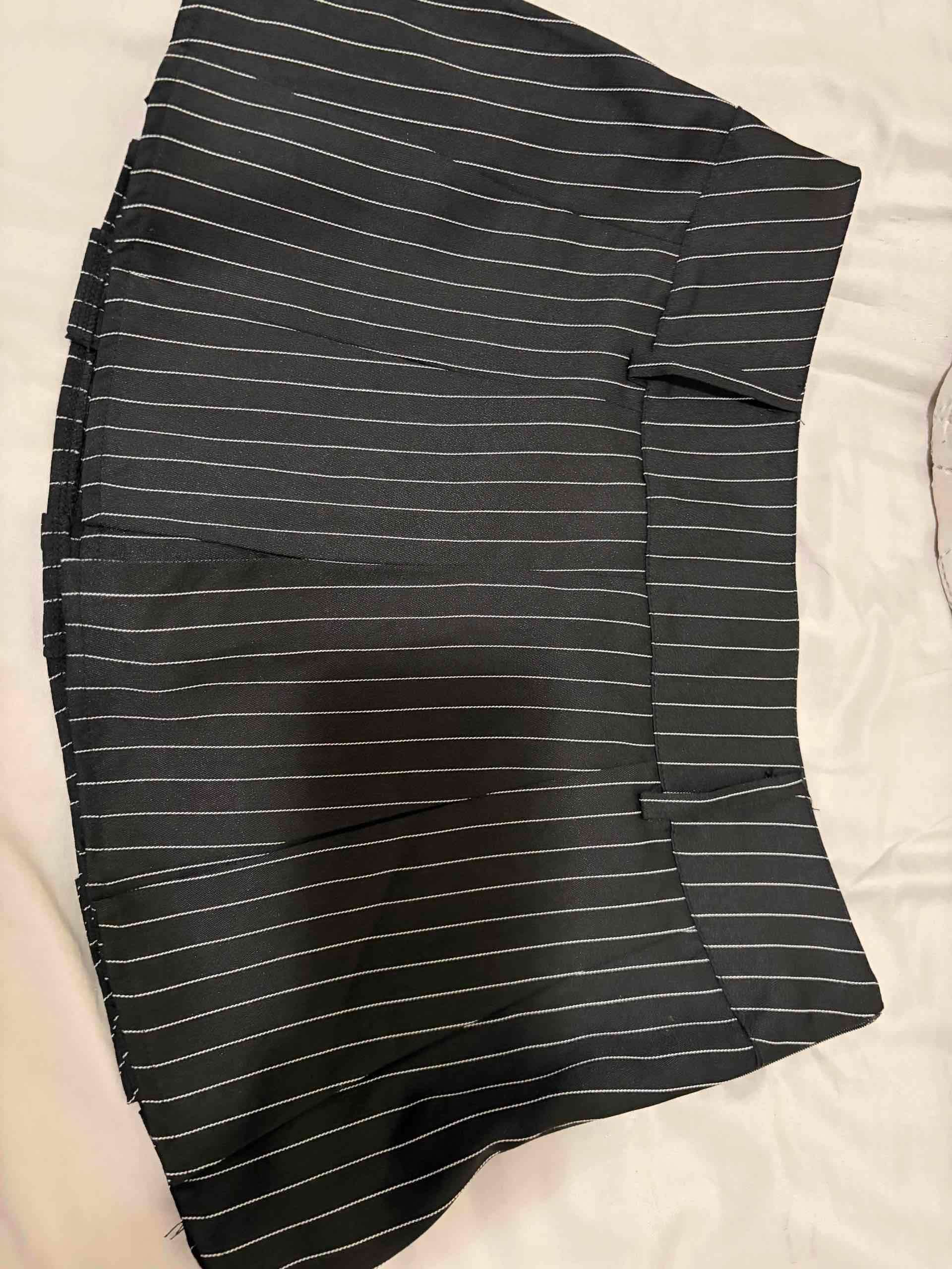 mini falda negra de rayas - miniatura 2