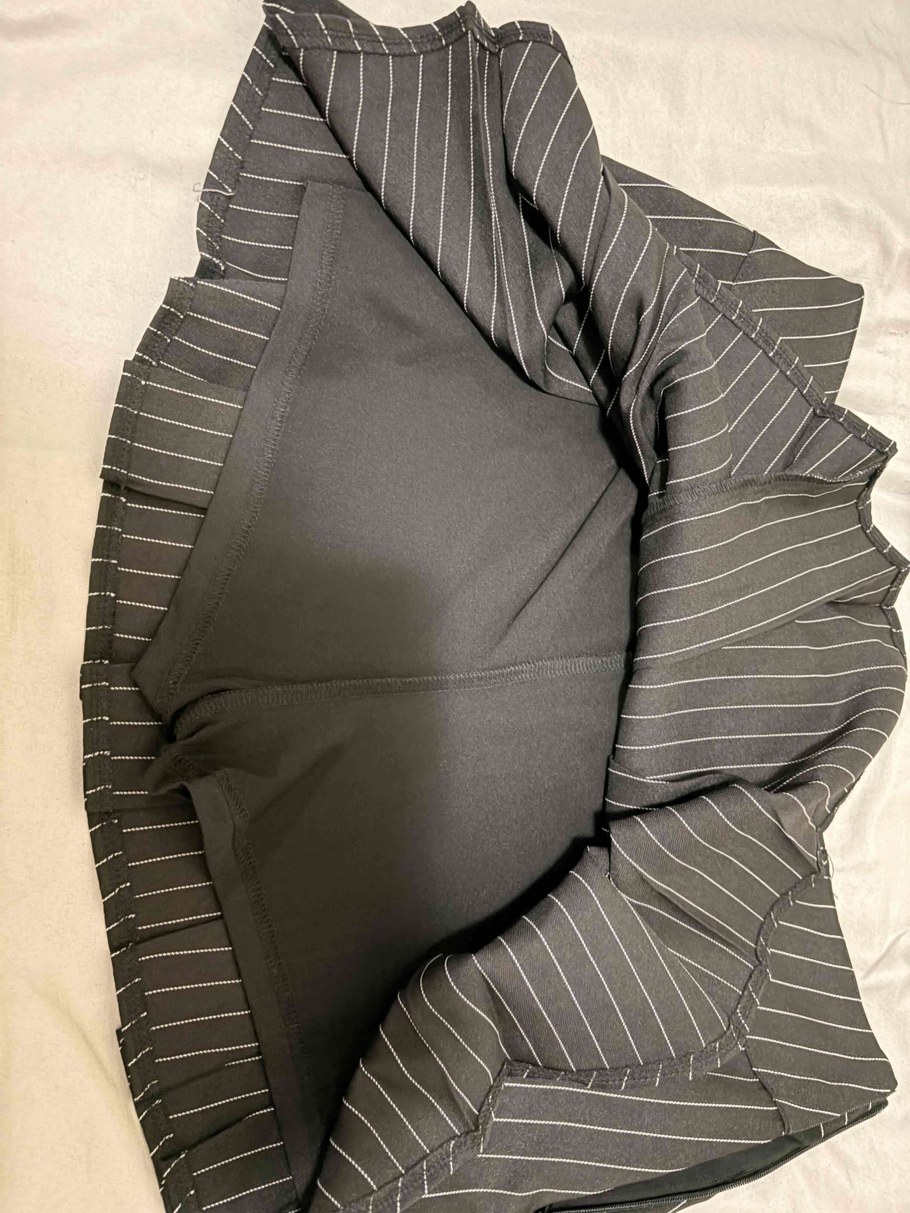 mini falda negra de rayas - miniatura 3