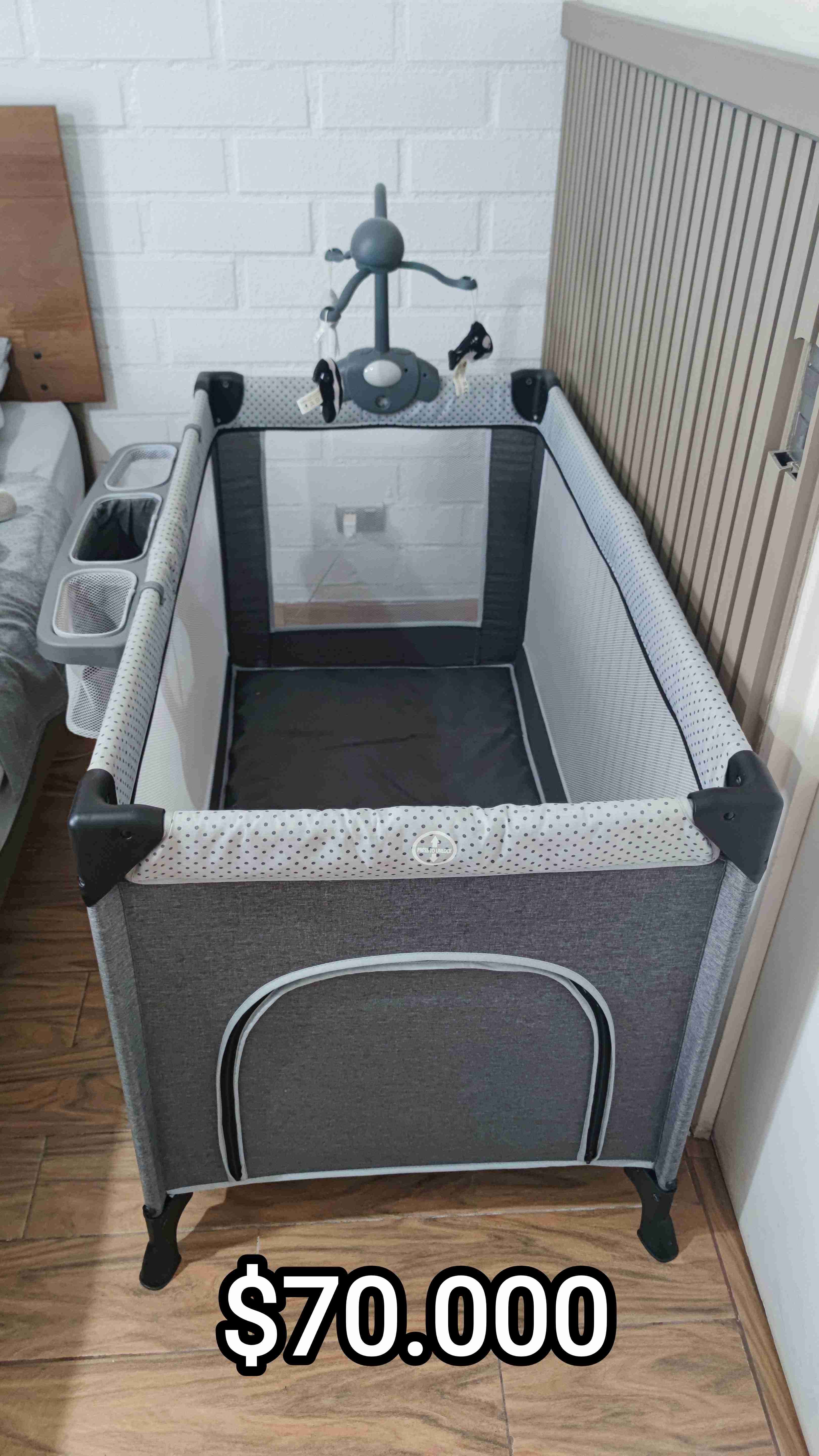 Cuna corral Kinderkraft como nueva