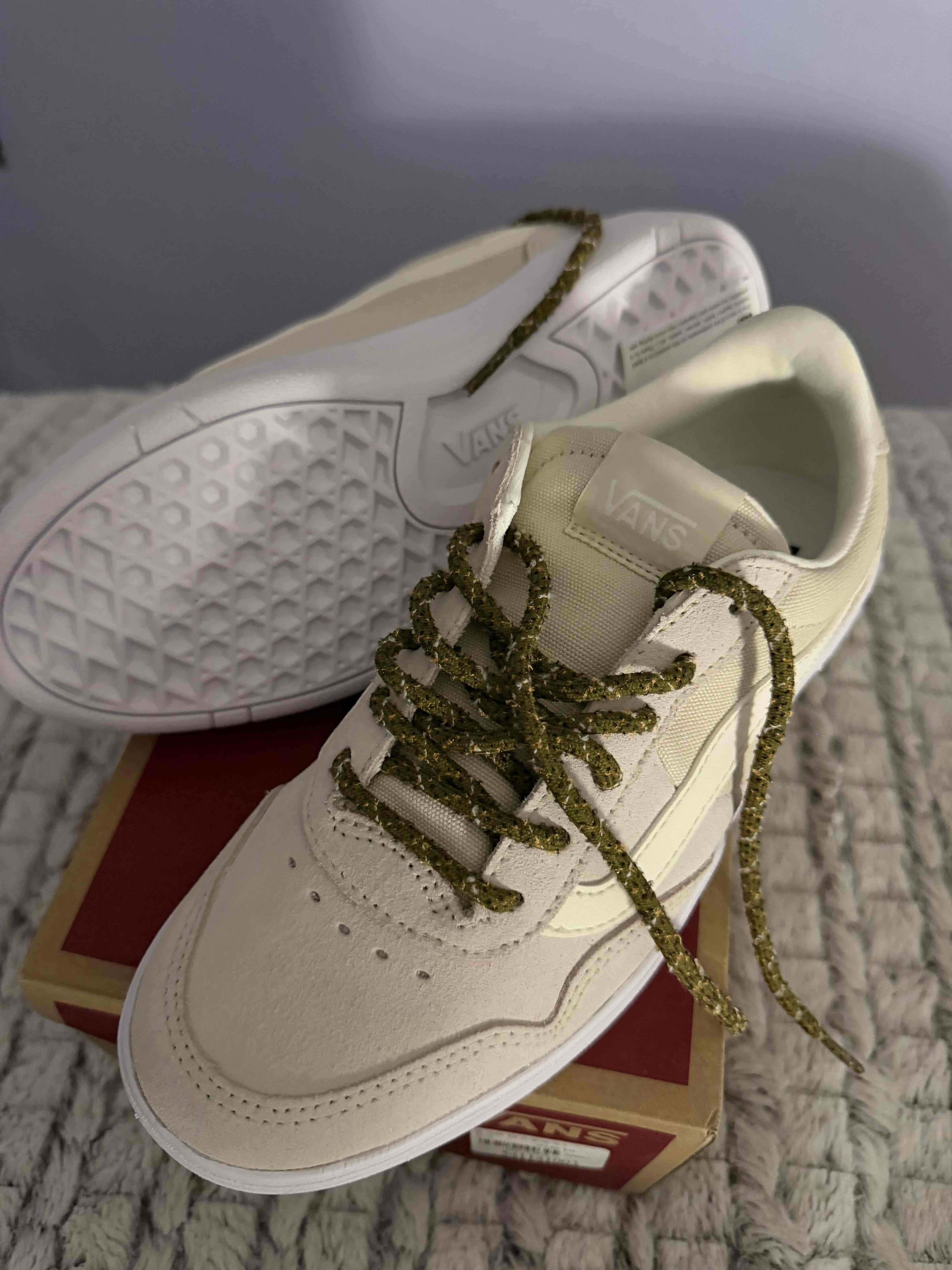 Zapatillas beige con cordones verdes Vans - miniatura 2