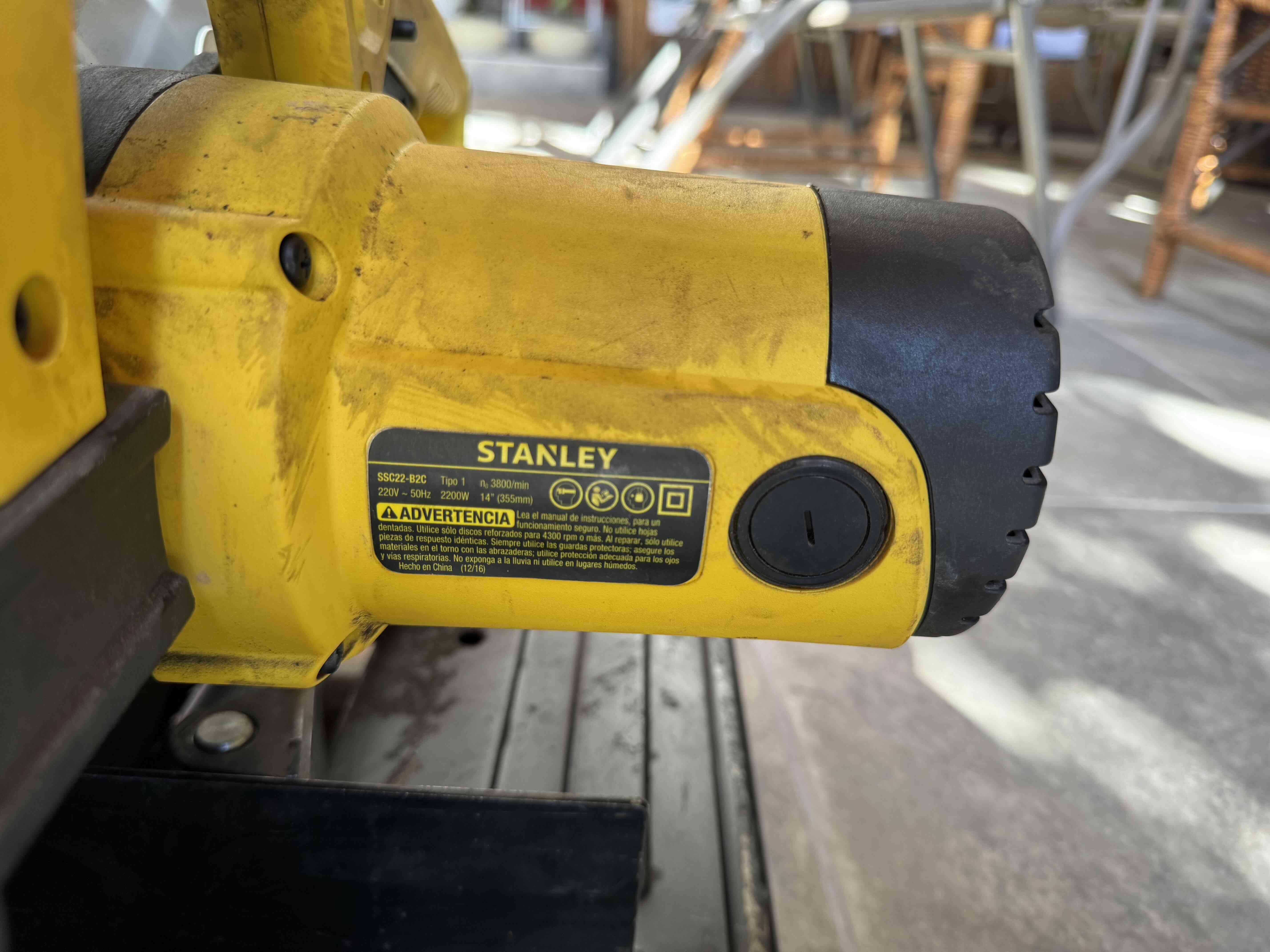 Tronzadora/Cortadora de metal Stanley - miniatura 2