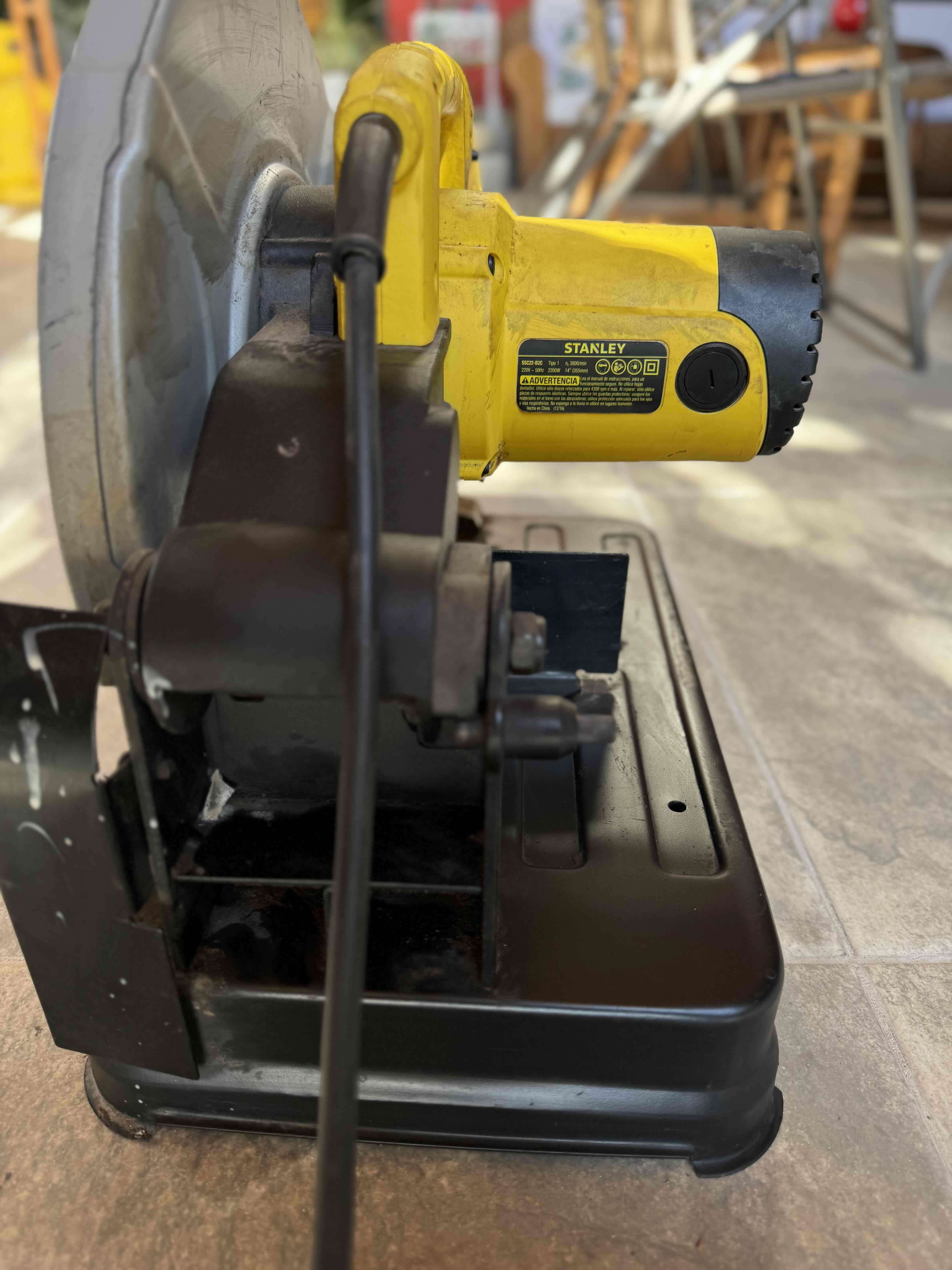 Tronzadora/Cortadora de metal Stanley - miniatura 3