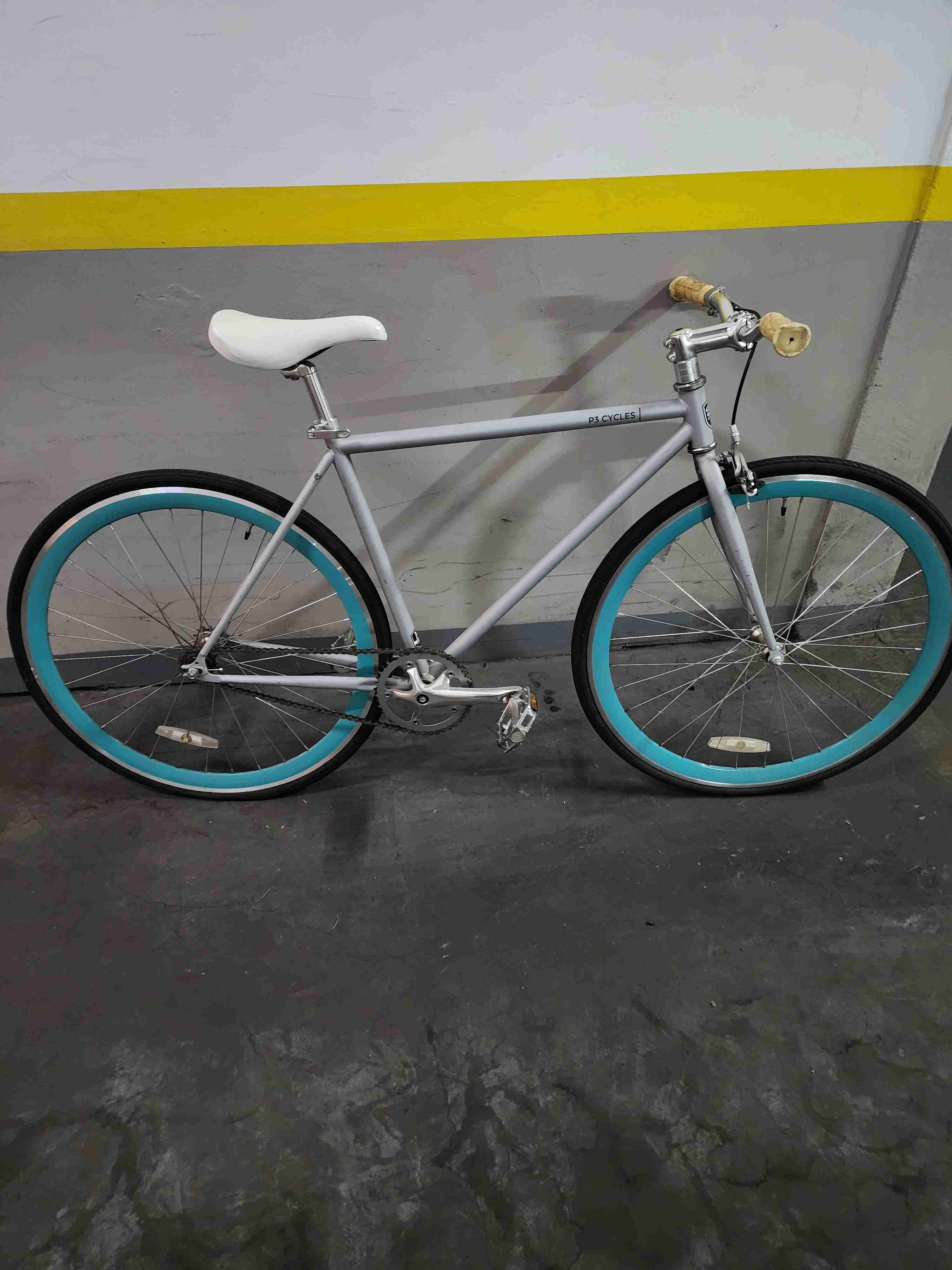 Bicicleta urbana marca P3 cycles gris y turquesa - miniatura 6