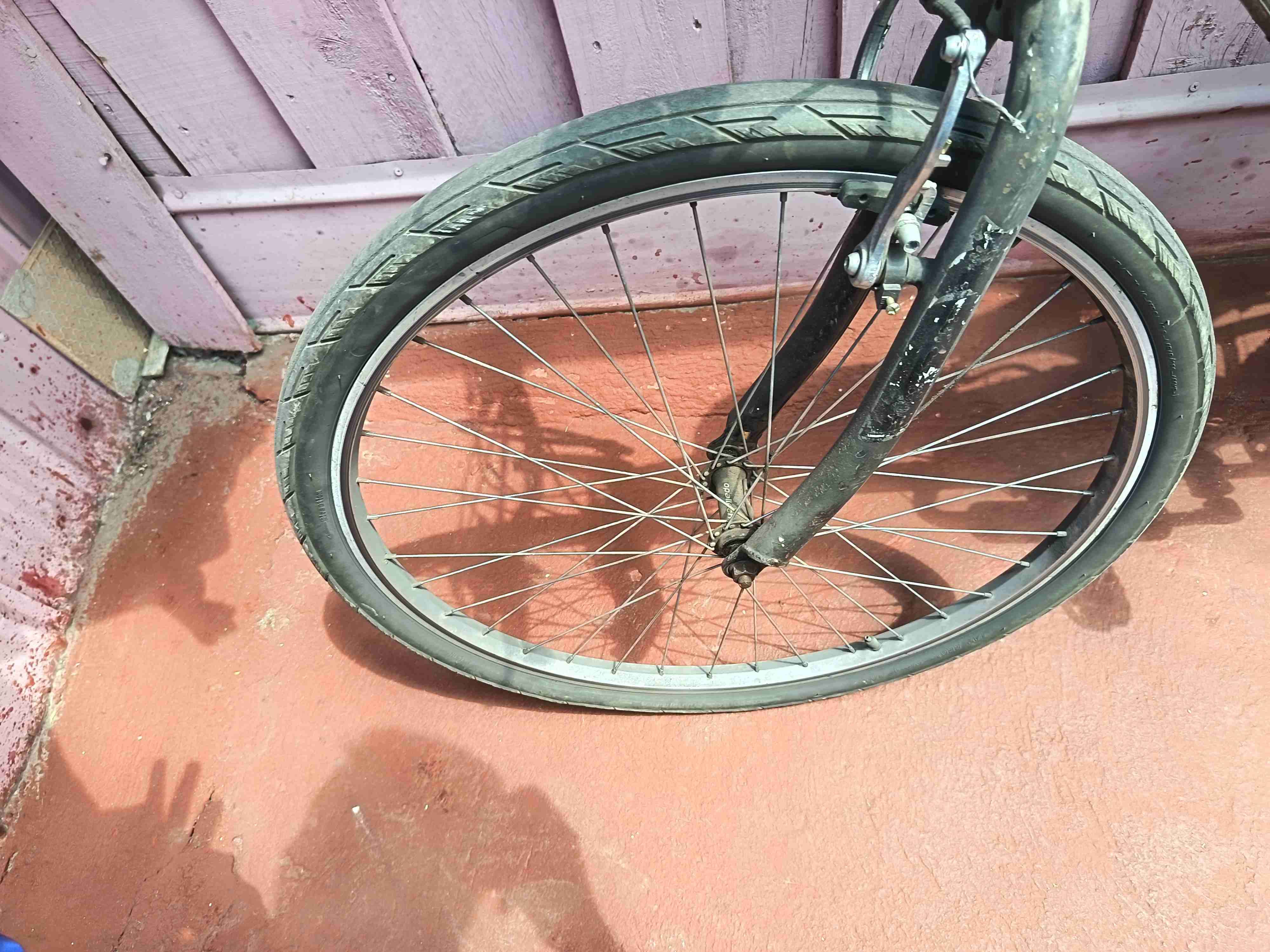 Bicicleta con motor incorporado - miniatura 3