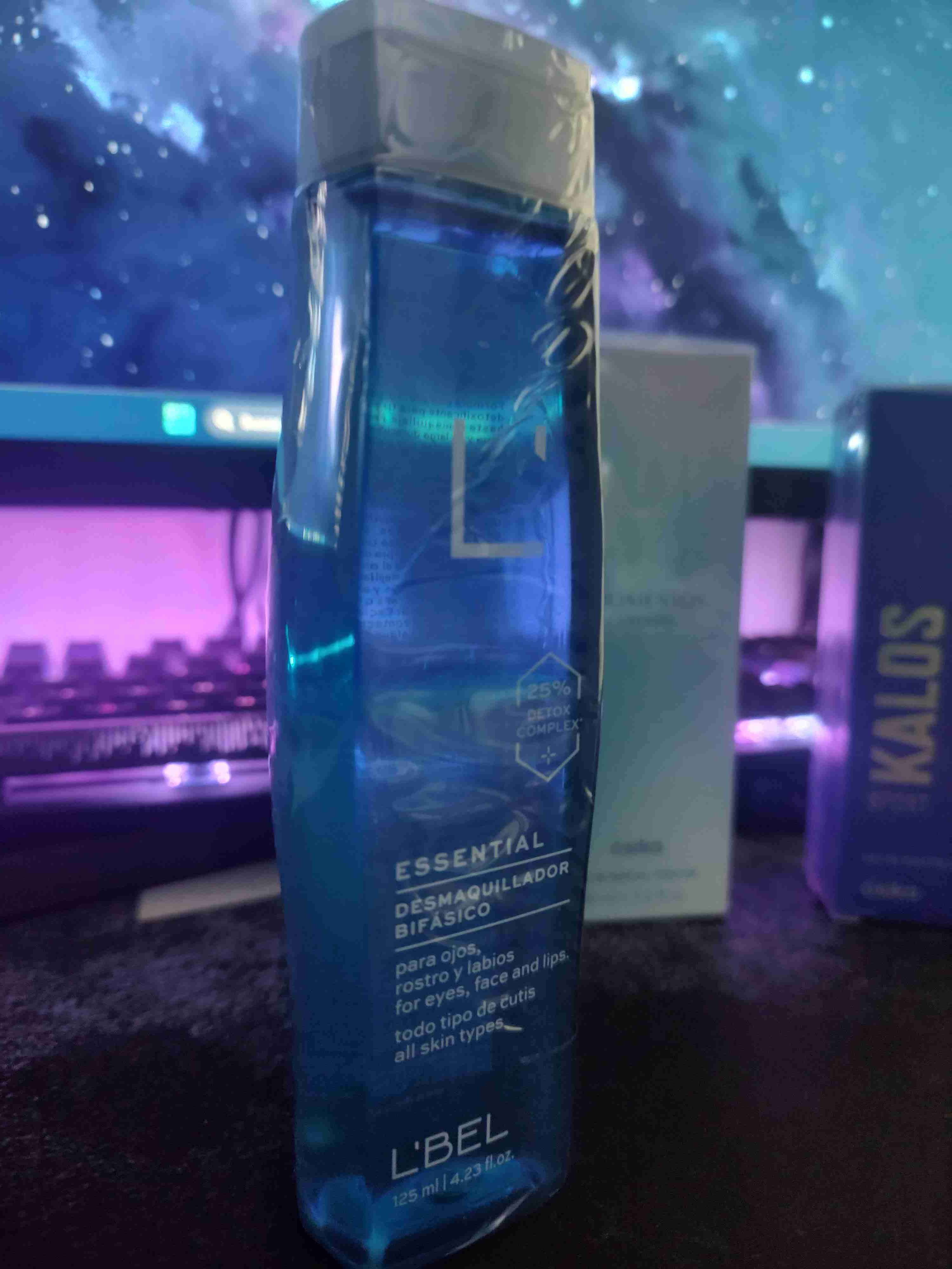 Promoción Set de perfumes + desmaquillante - miniatura 3