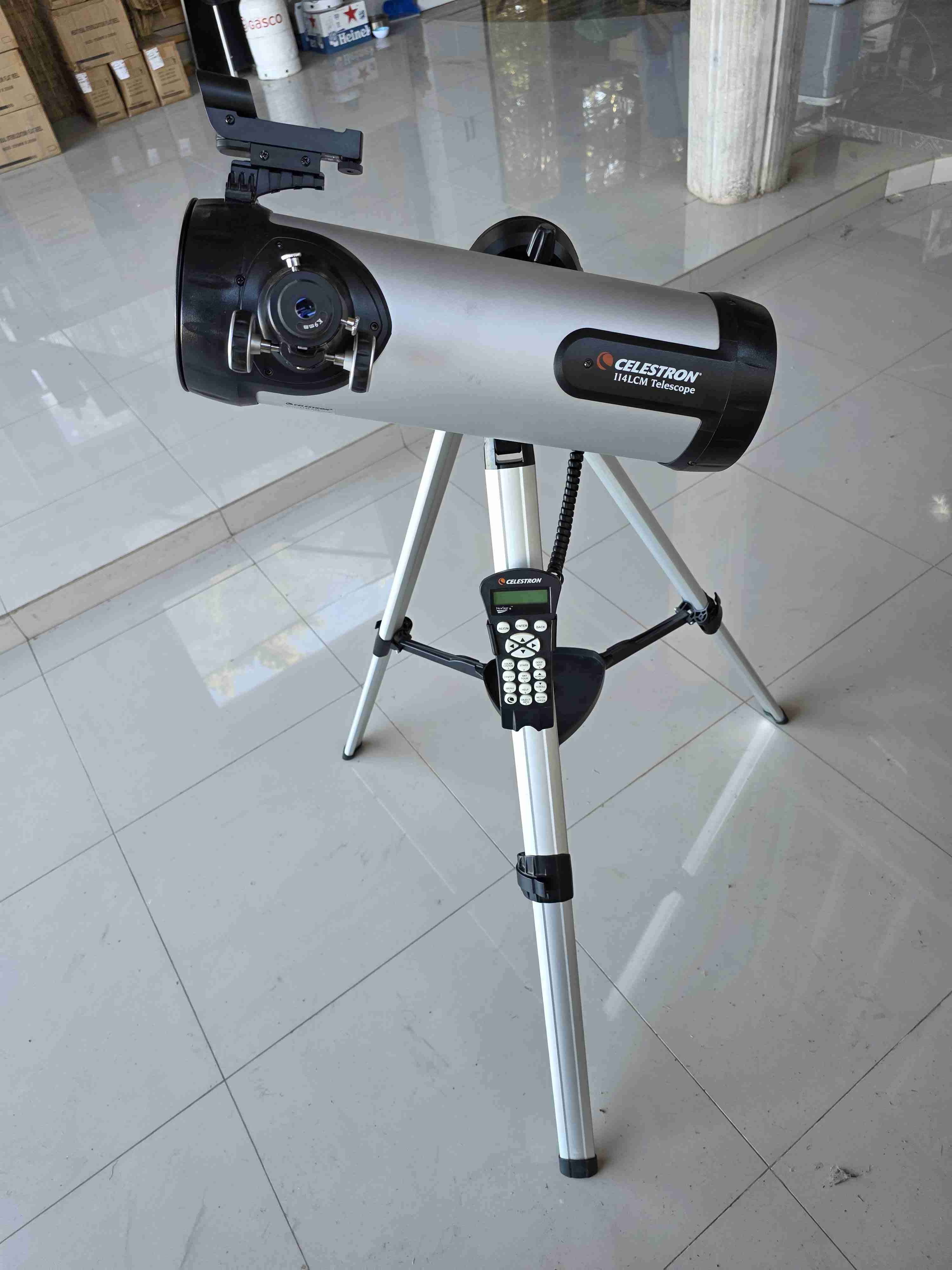 Telescopio Celestron 114LCM motorizado con camara - miniatura 2