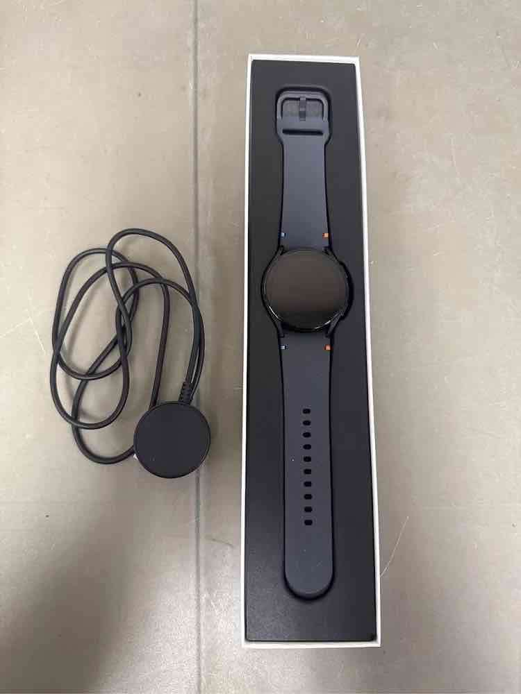 Samsung Galaxy Watch FE semi nuevo - miniatura 2