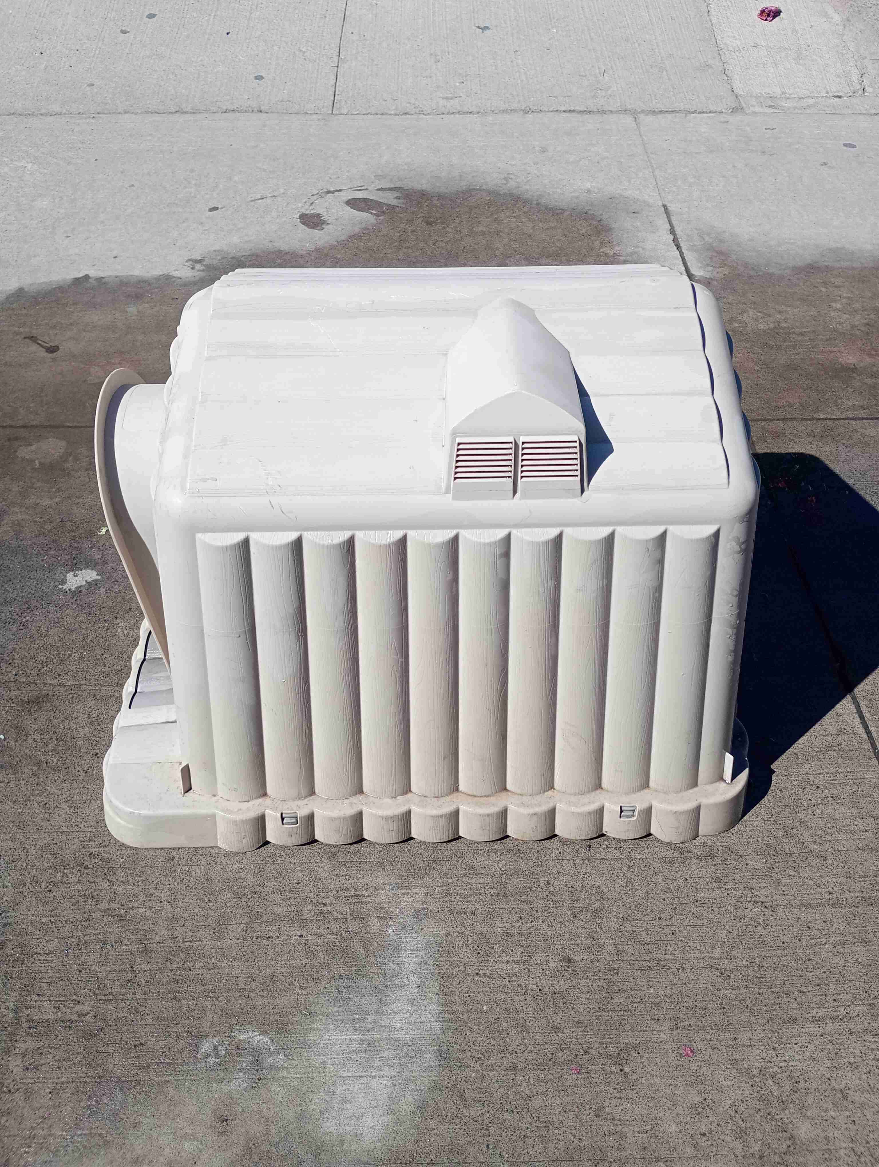 Casa de perro plástica - miniatura 3