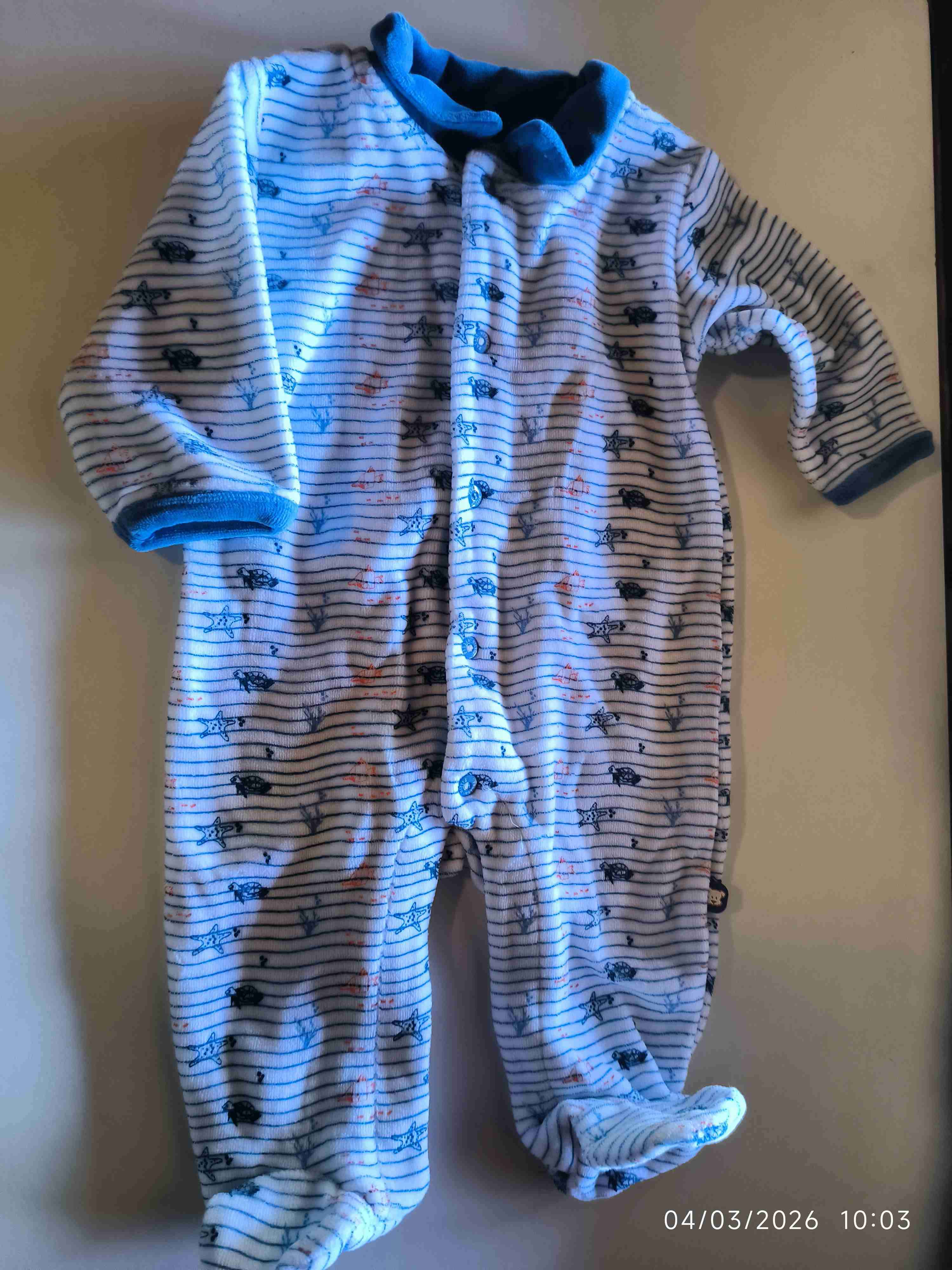 Enterito de bebé a rayas