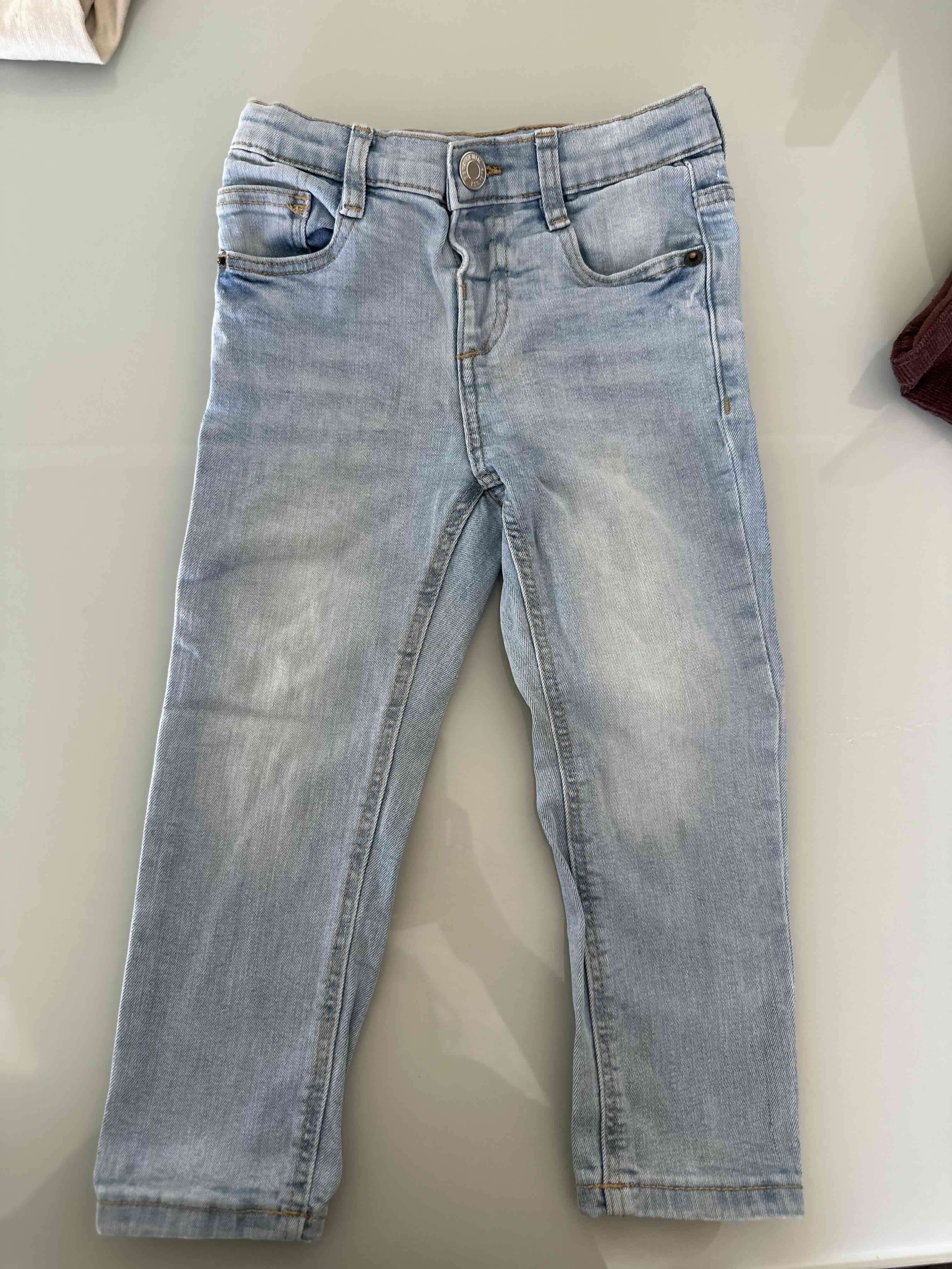 Jeans celeste para niños