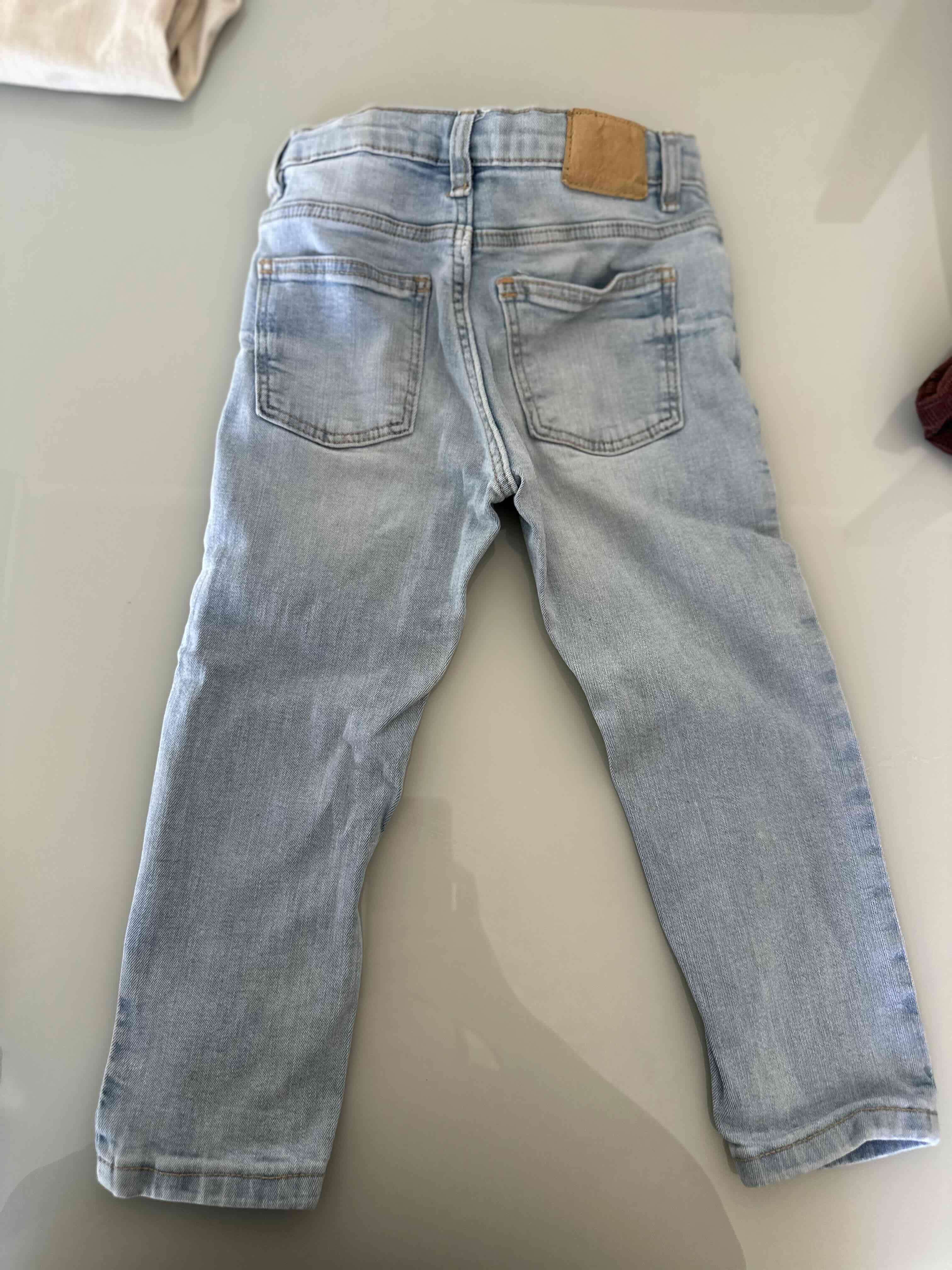 Jeans celeste para niños - miniatura 2