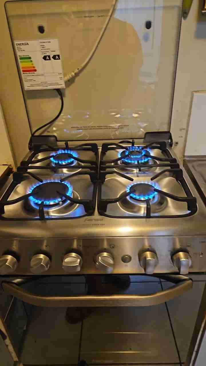 Cocina a gas de 4 quemadores
