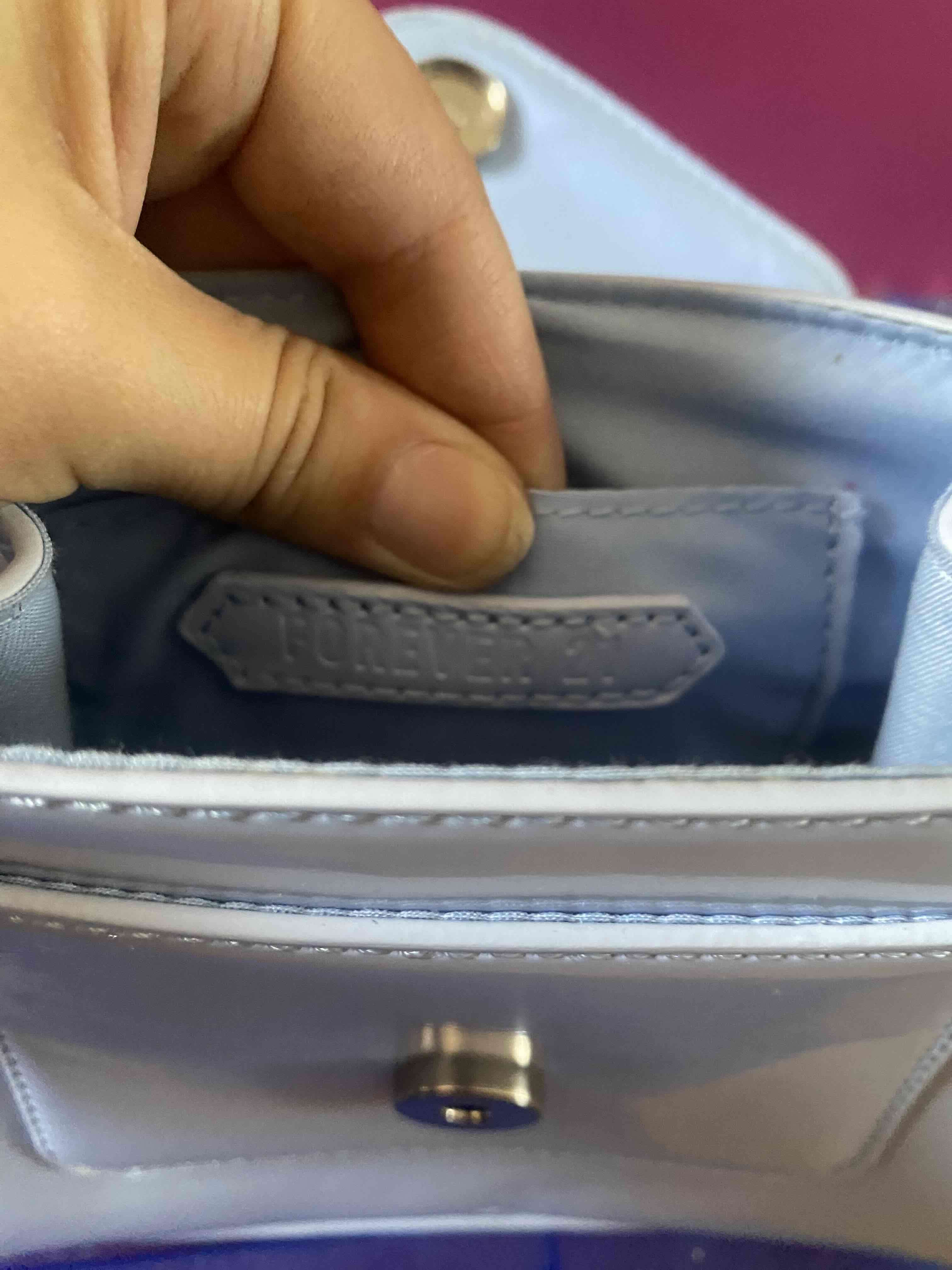 Bolso pequeño celeste claro. Forever21. - miniatura 4